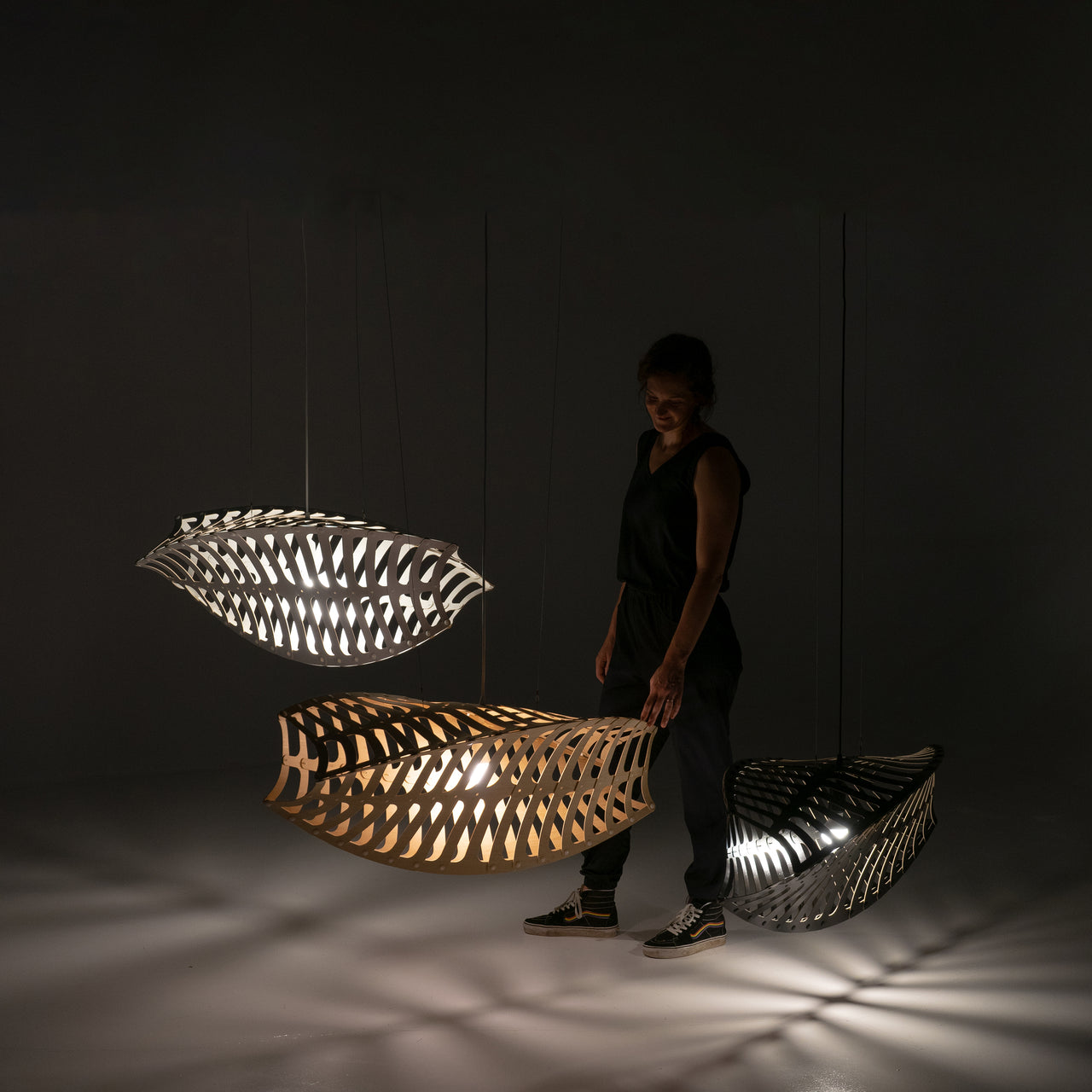 Toru Horizontal Pendant Light: Medium + LS