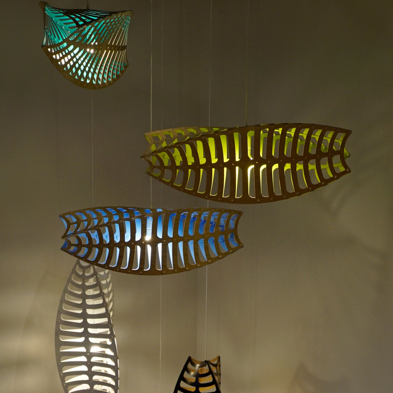 Toru Horizontal Pendant Light: Small + LS