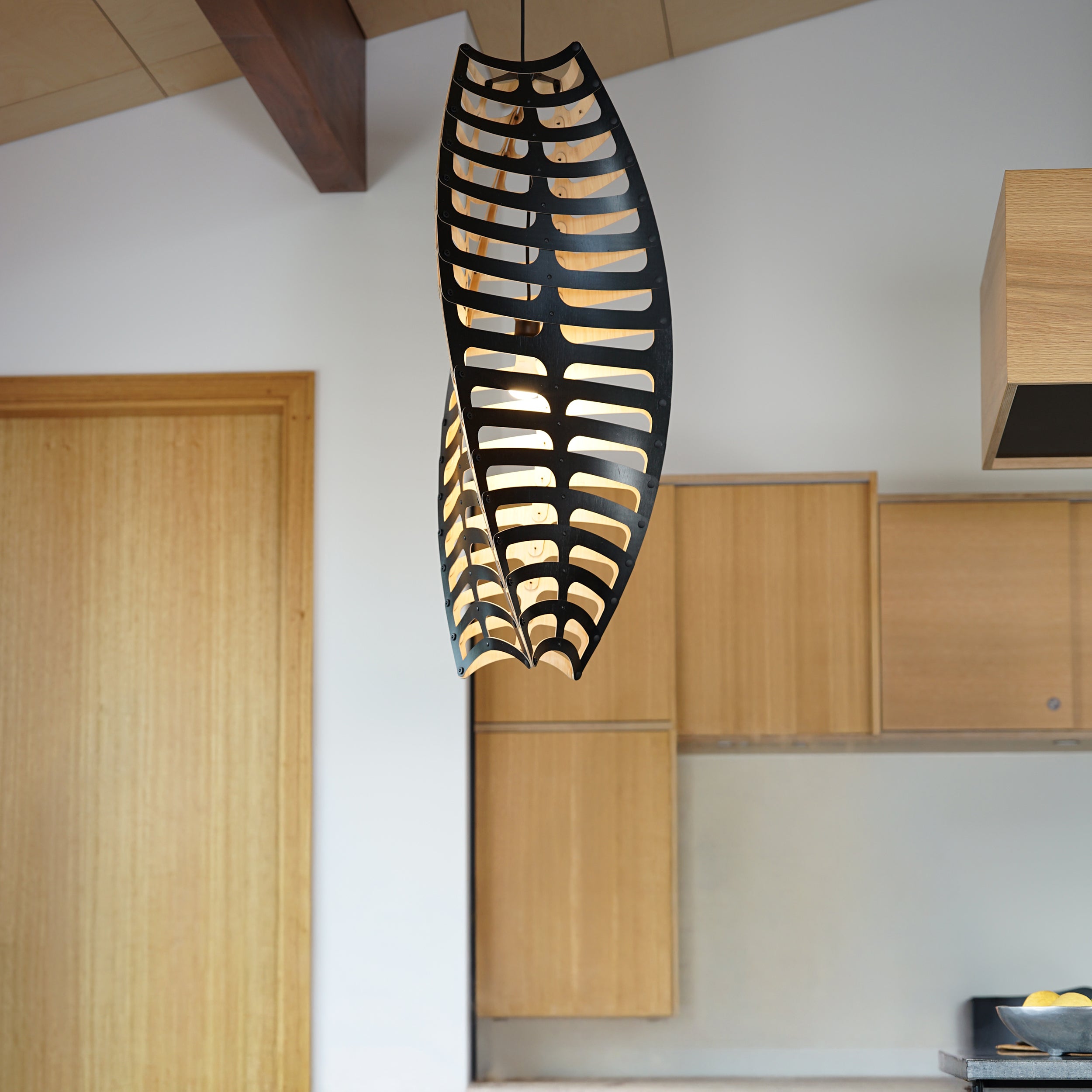 Toru Vertical Pendant Light: Large + LS