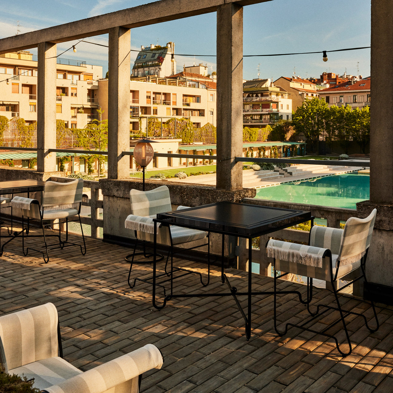 Tropique Dining Table: Outdoor + LS