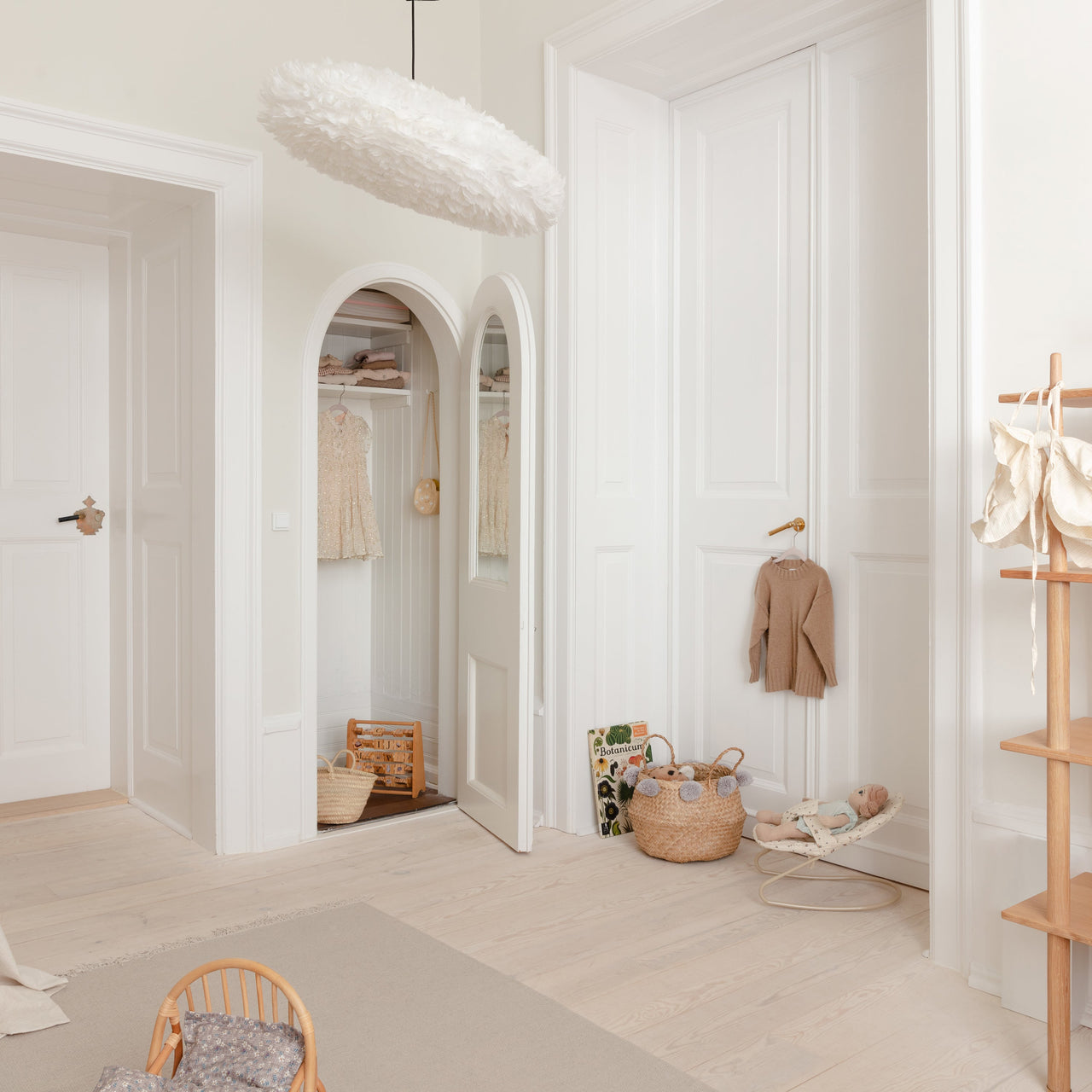 Eos Esther Pendant: Quick Ship