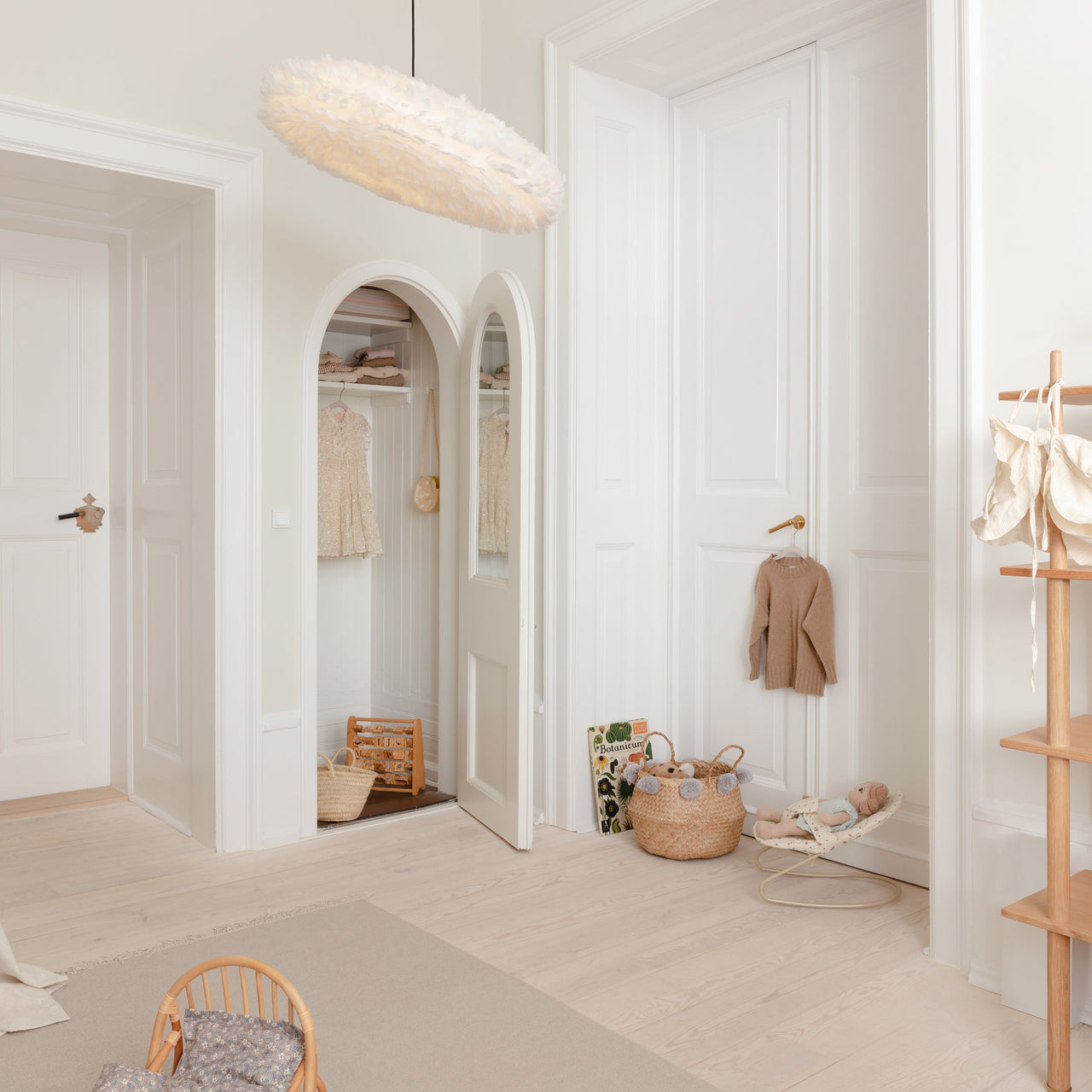 Eos Esther Pendant: Quick Ship