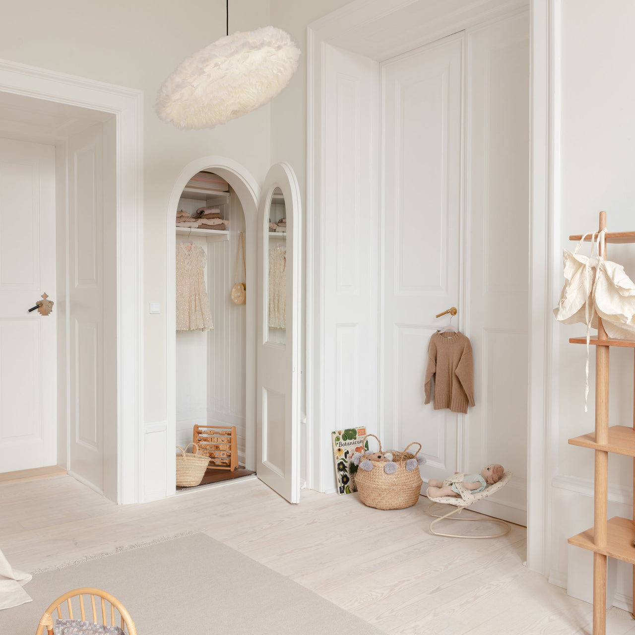 Eos Esther Pendant: Quick Ship