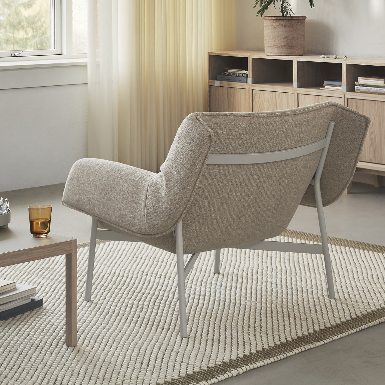 Wrap Lounge Chair: LS