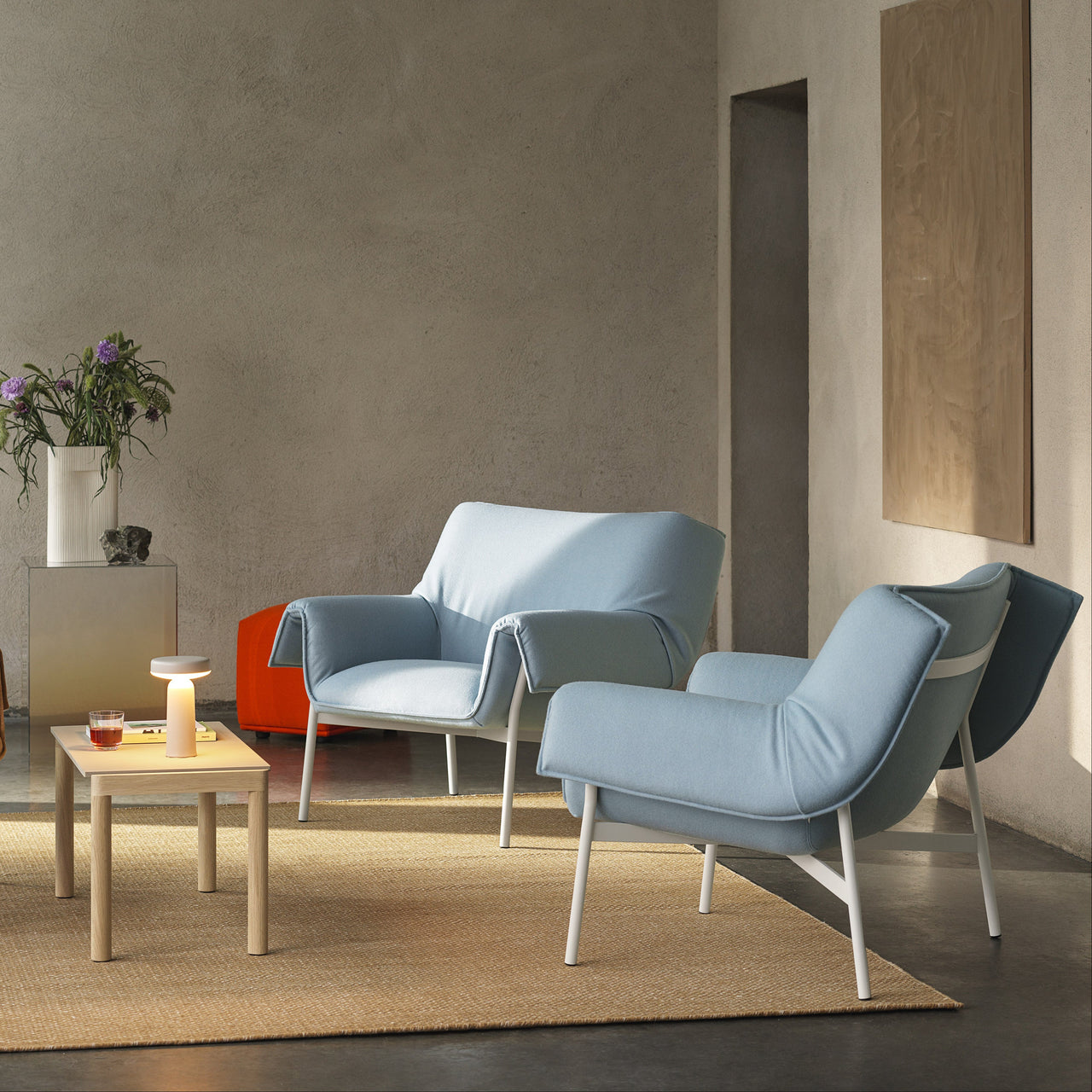 Wrap Lounge Chair: LS
