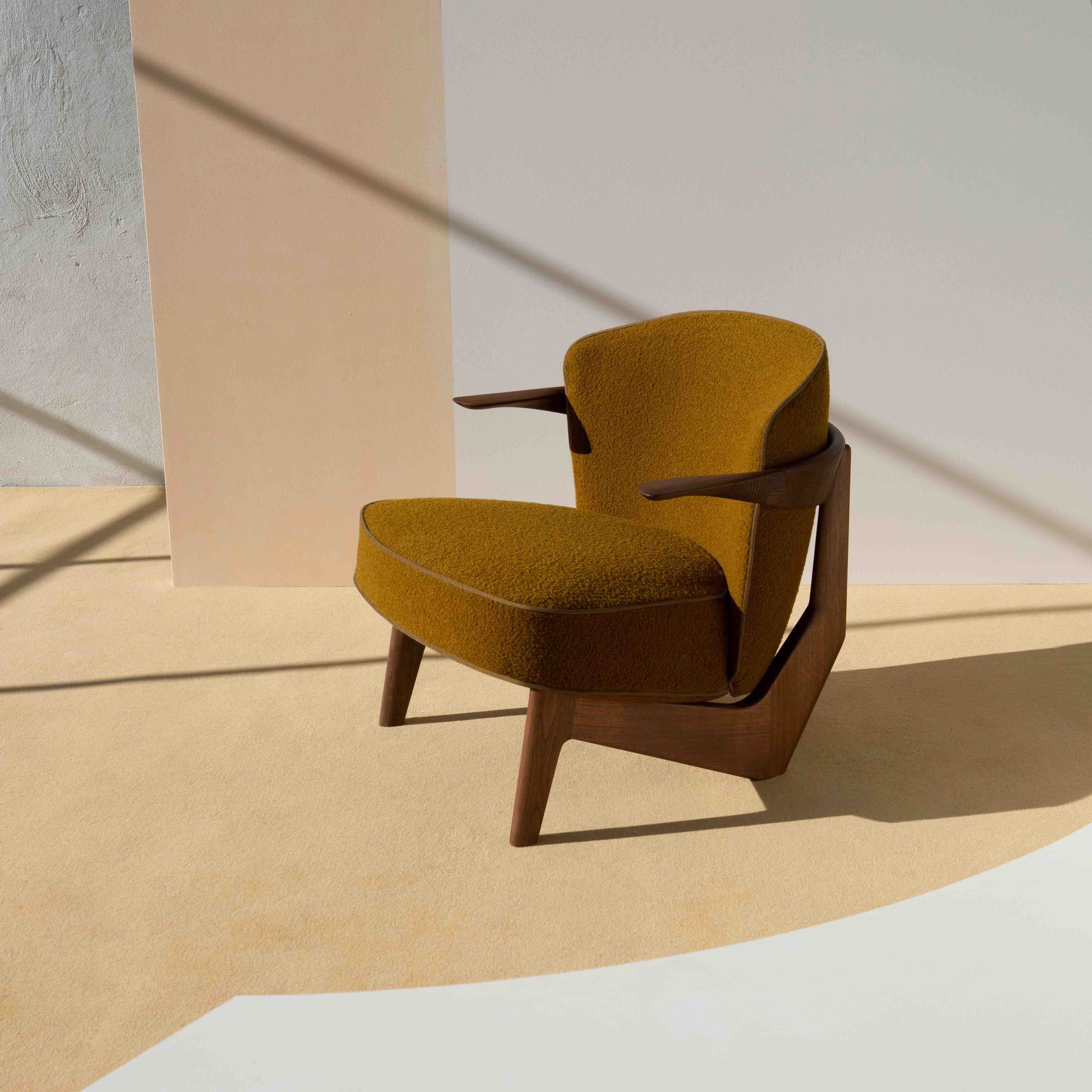 Sova Lounge Chair