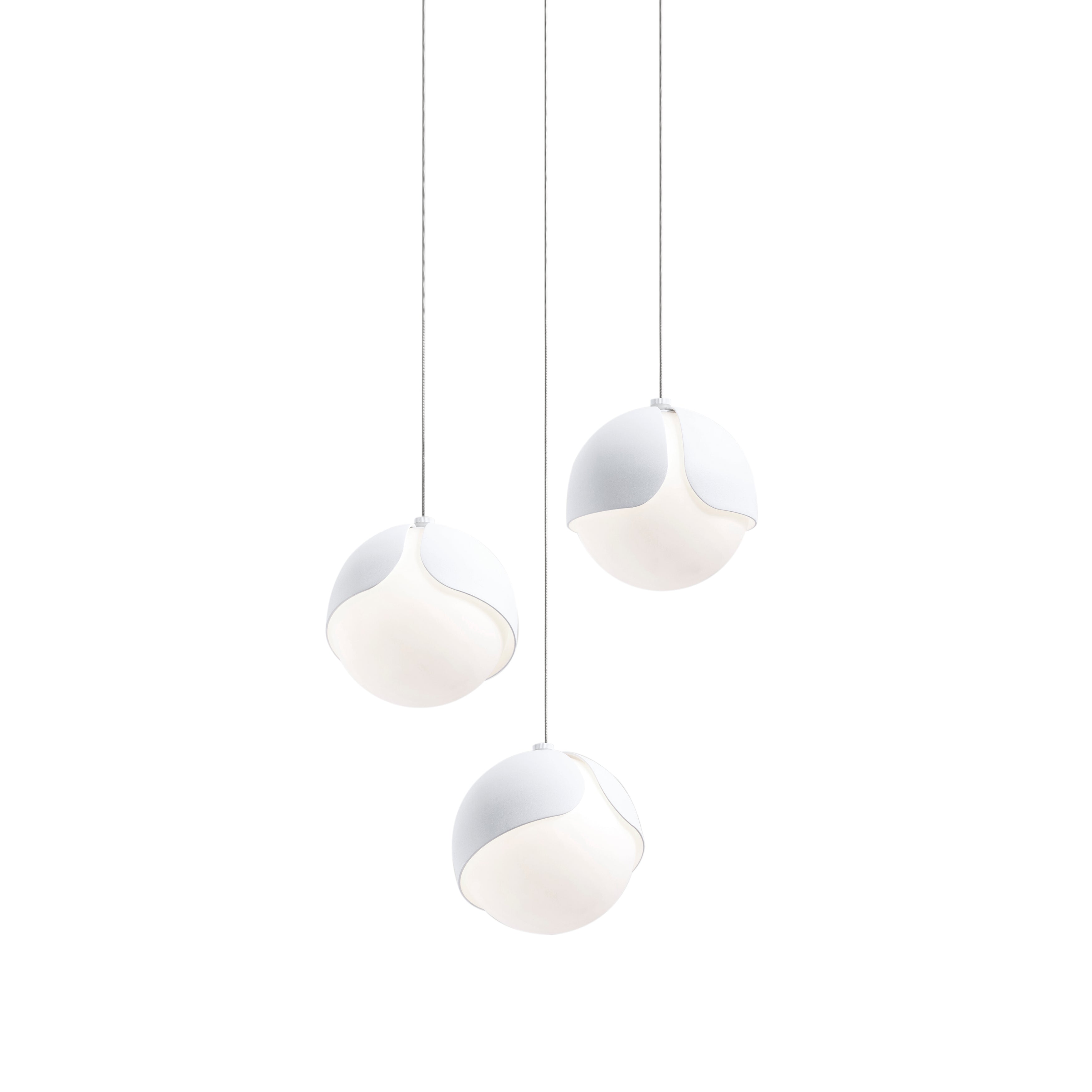 Ohm. 03 Chandelier: Sandtex White + White