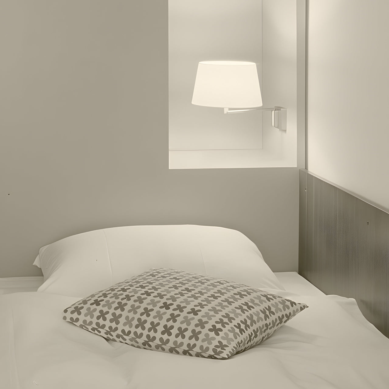 Americana Wall Lamp