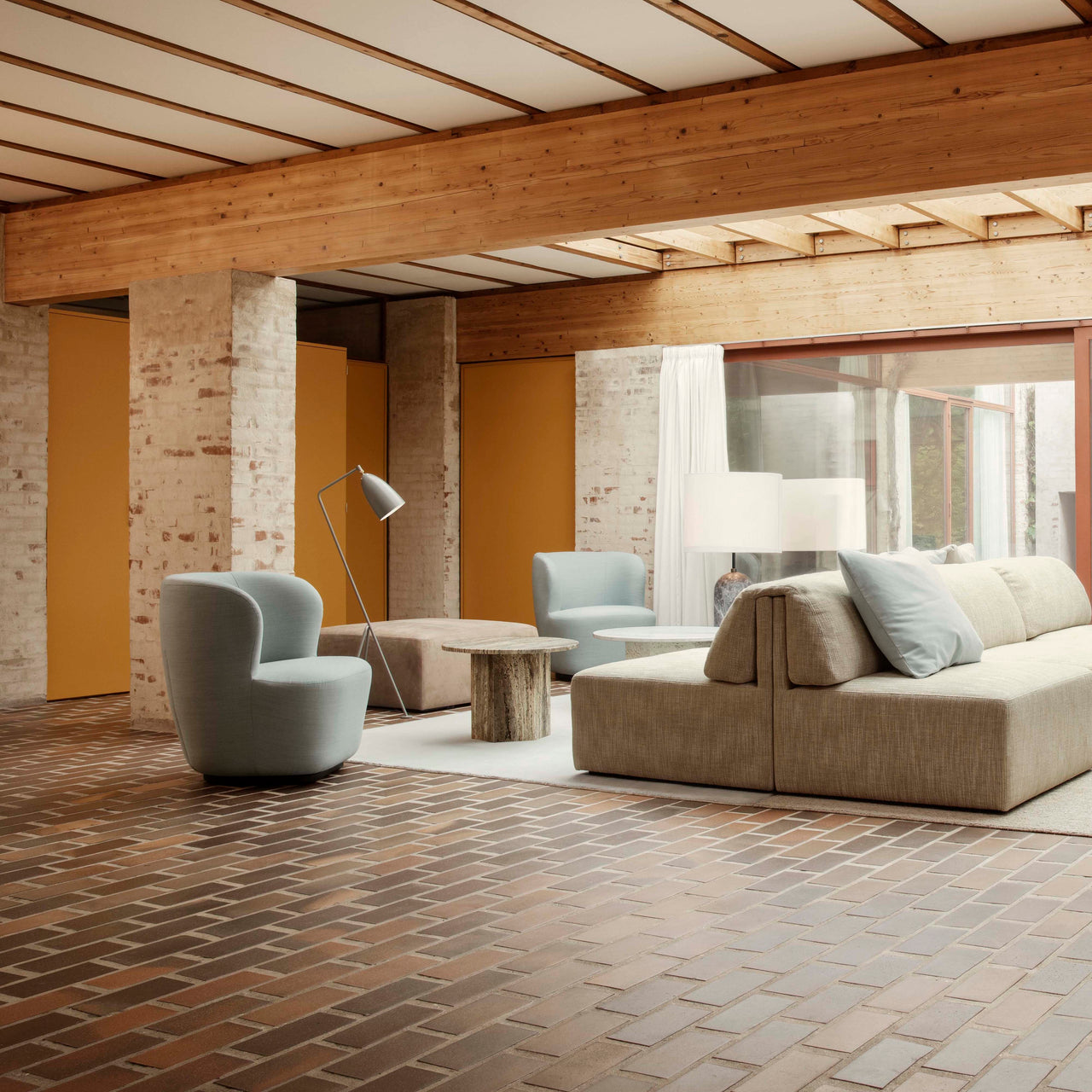 Stay Lounge Chair: Large + Black Base