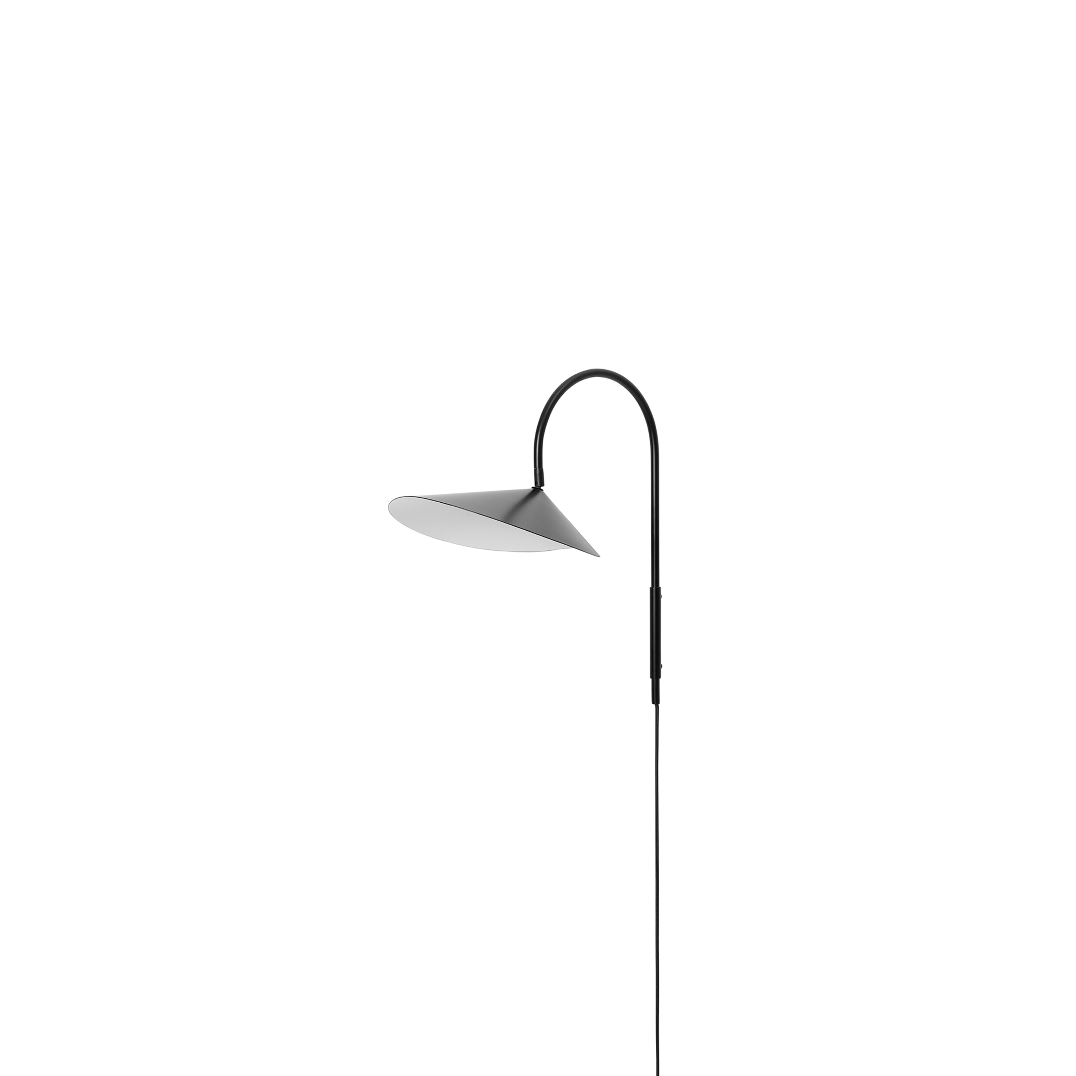 Arum Wall Lamp: Short + Black