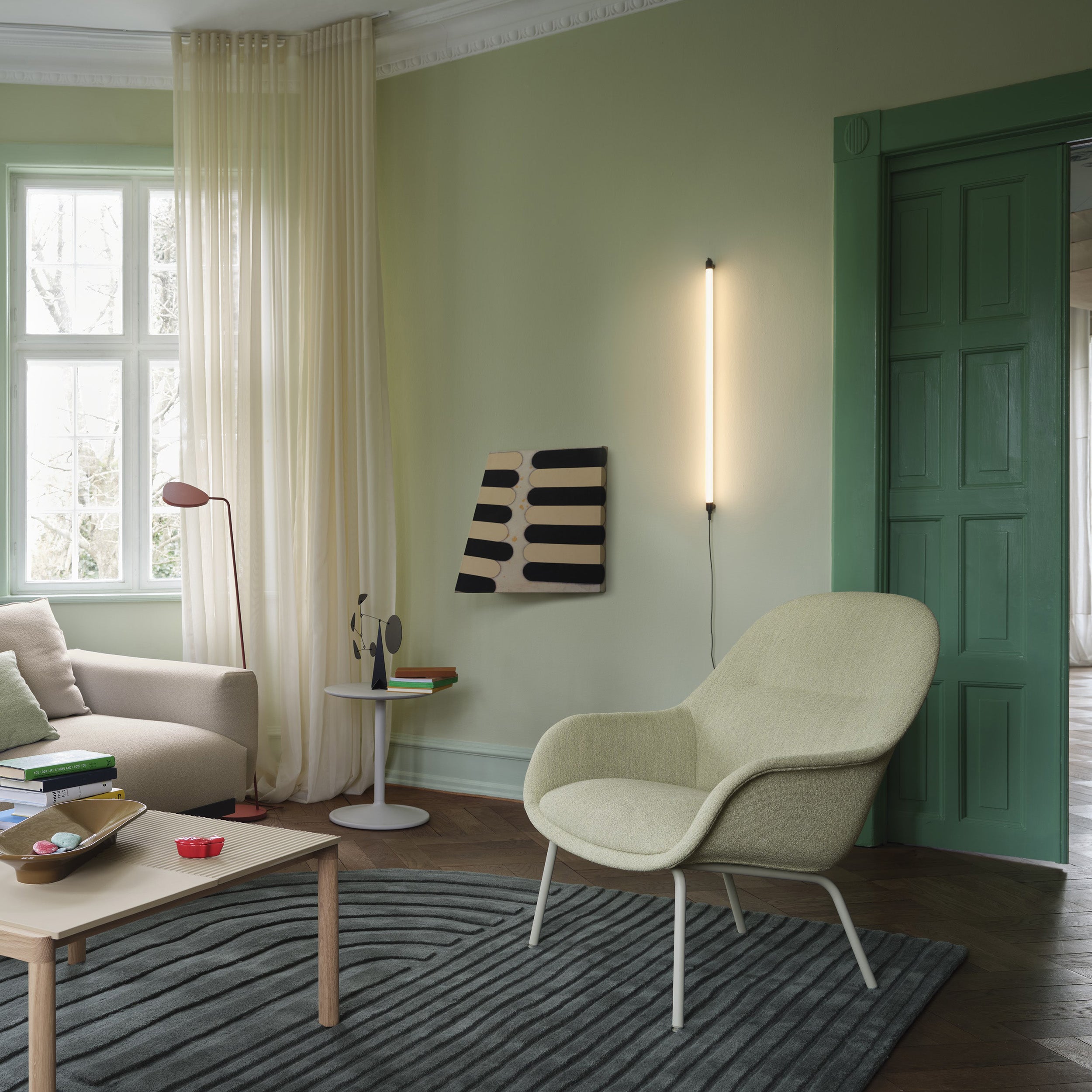 Fiber Lounge Armchair: Tube Base