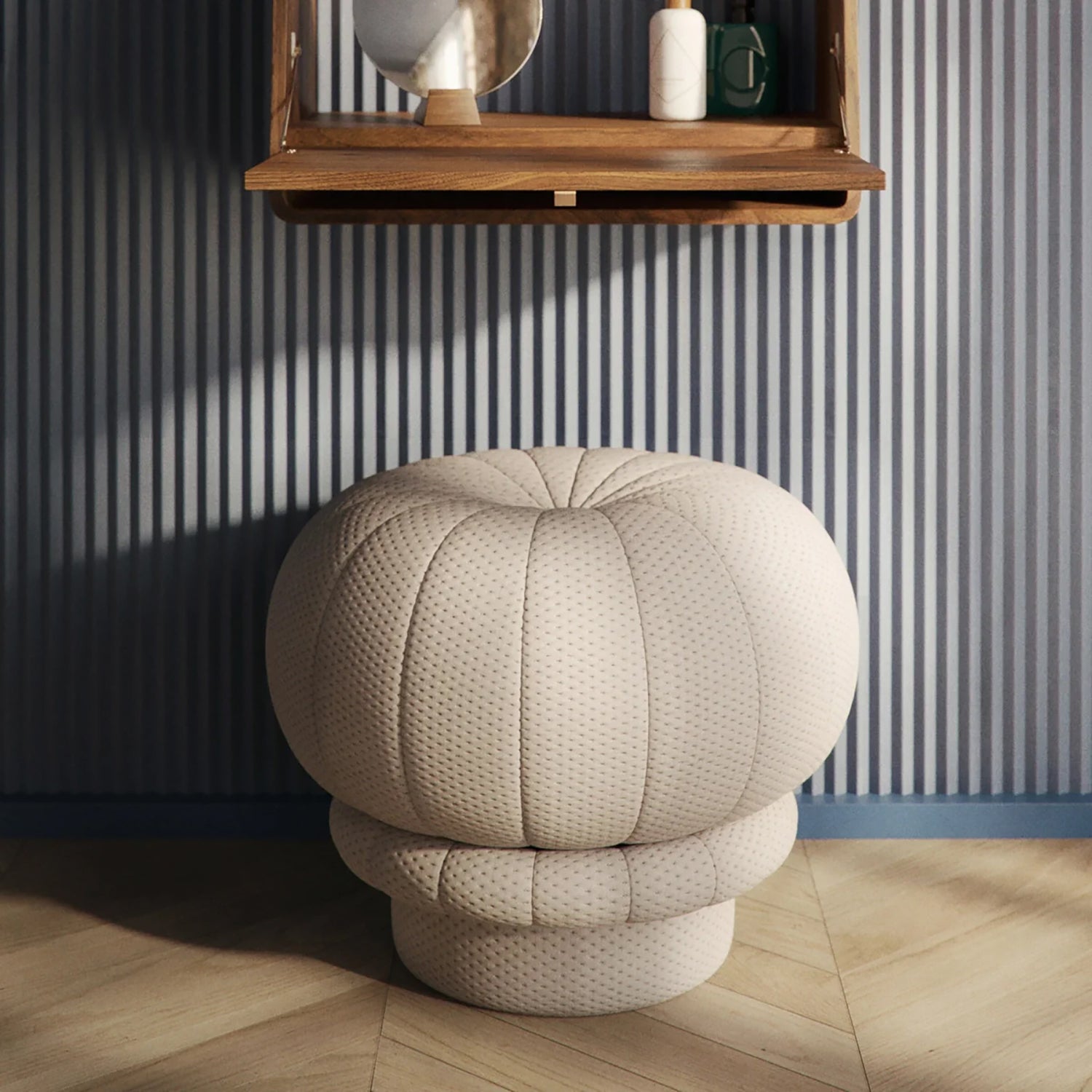 Claudie Pouf