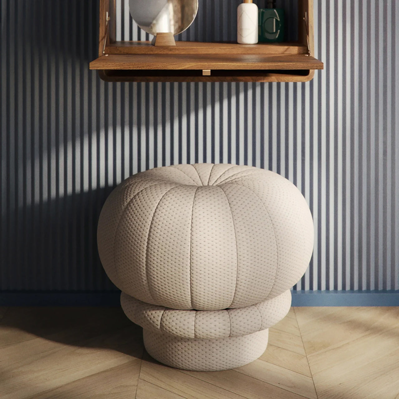 Claudie Pouf
