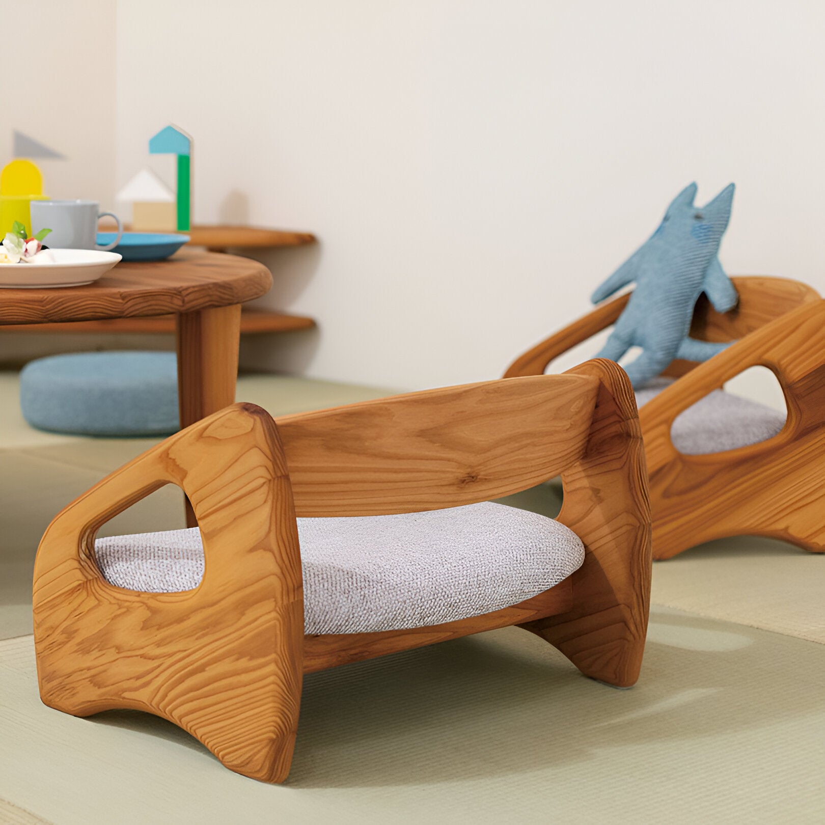 Sugiza Floor Chair