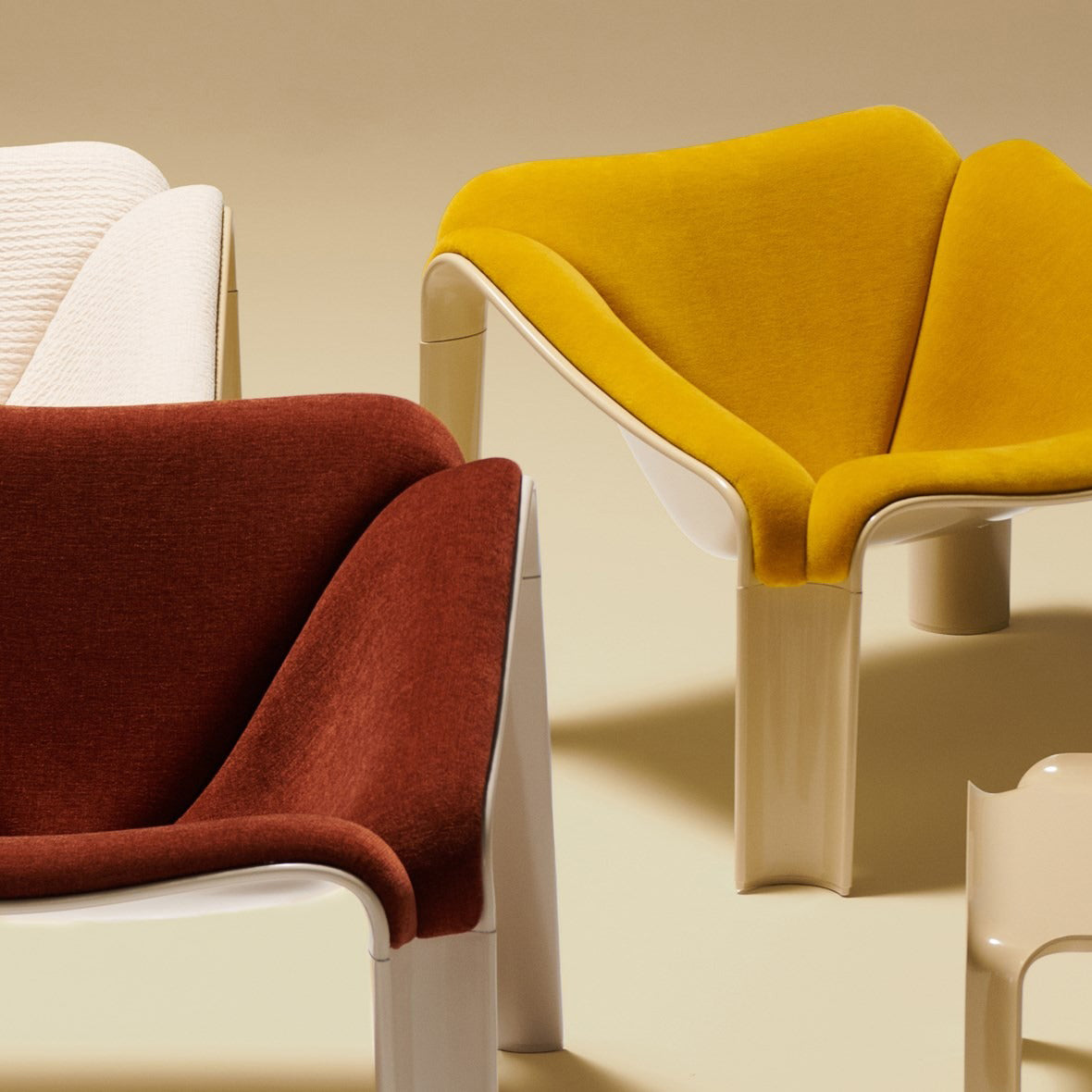 F300 Lounge Chair