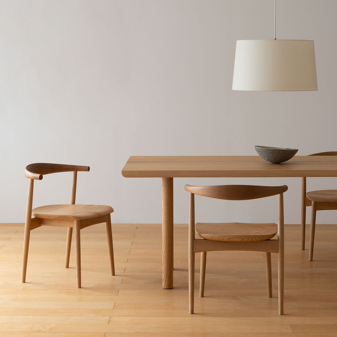 Kurinoki Dining Table