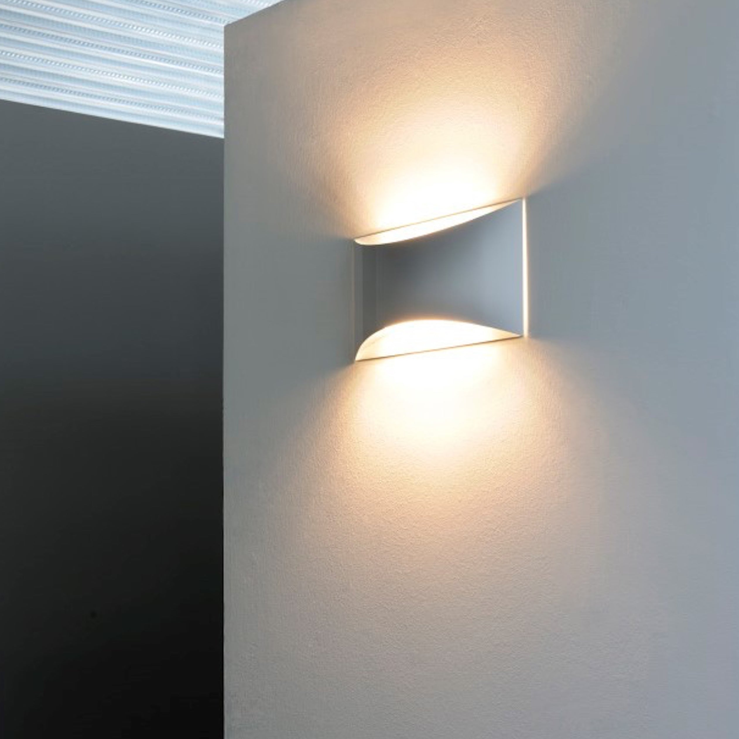 Kelly Wall Lamp