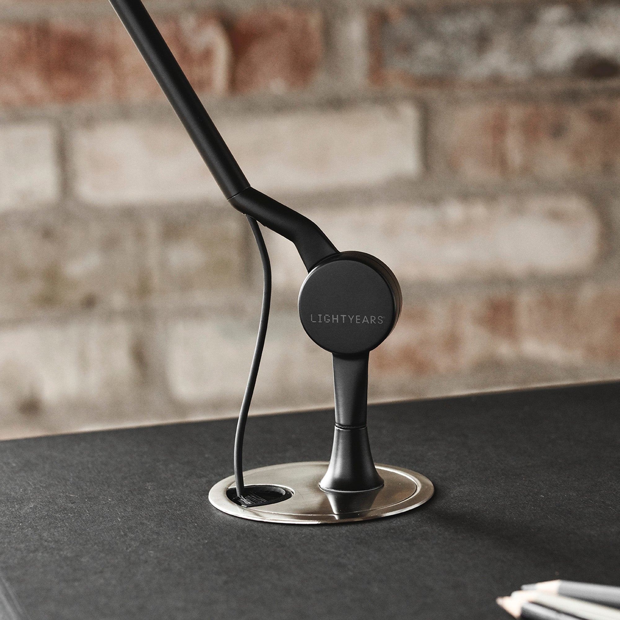 AQ01 Table Lamp Plug-In