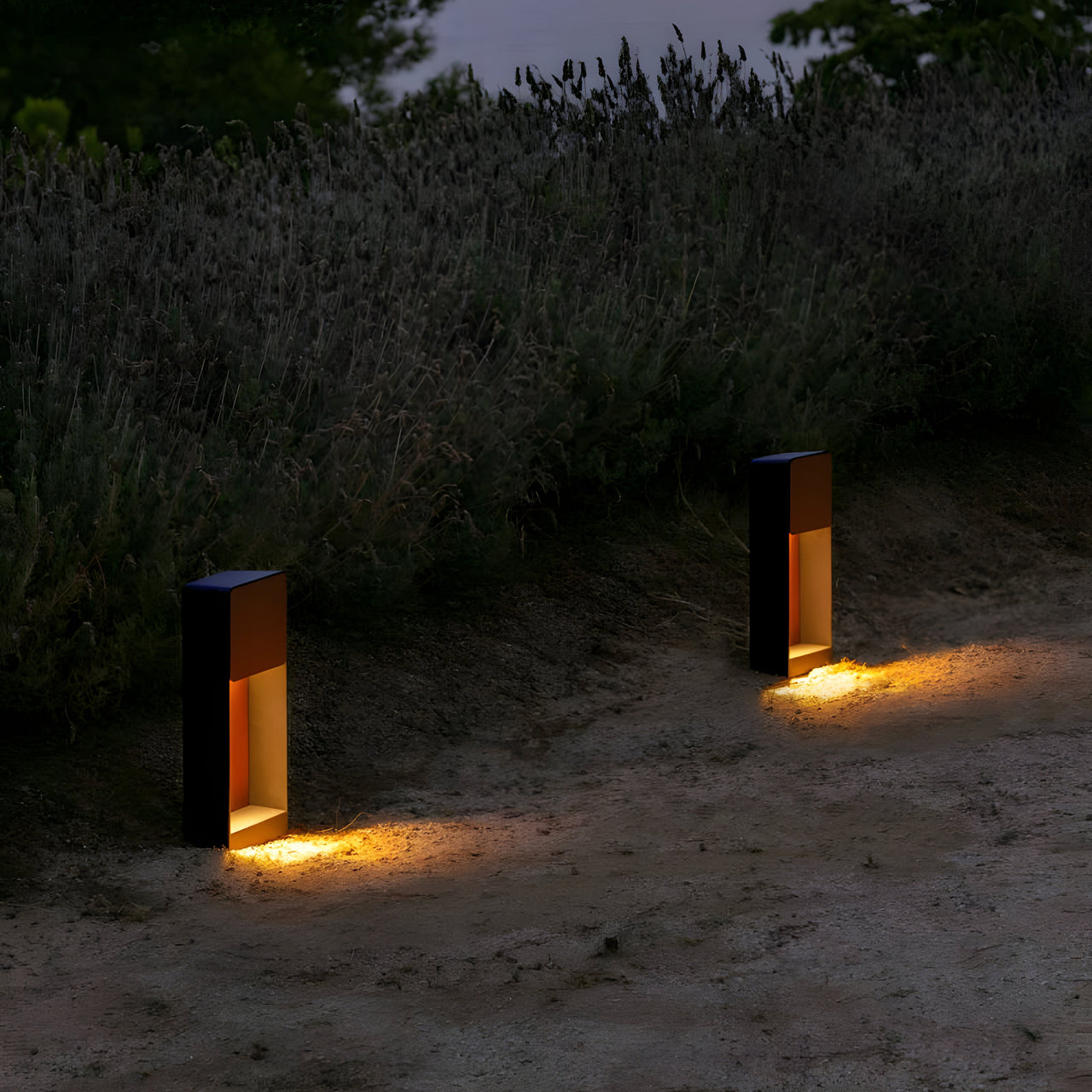 Lab B Outdoor Bollard