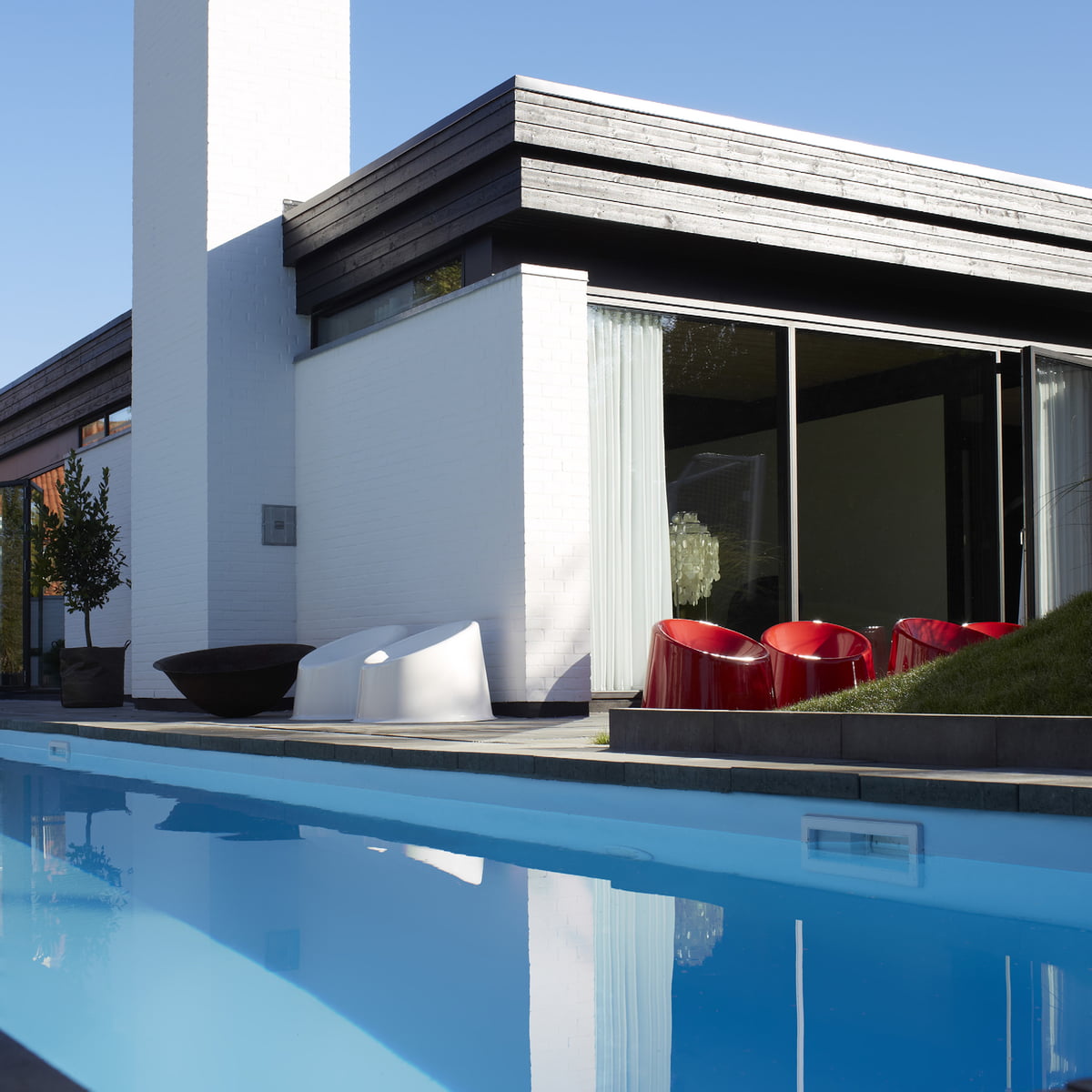 Panto Pop Stacking Lounge Chair