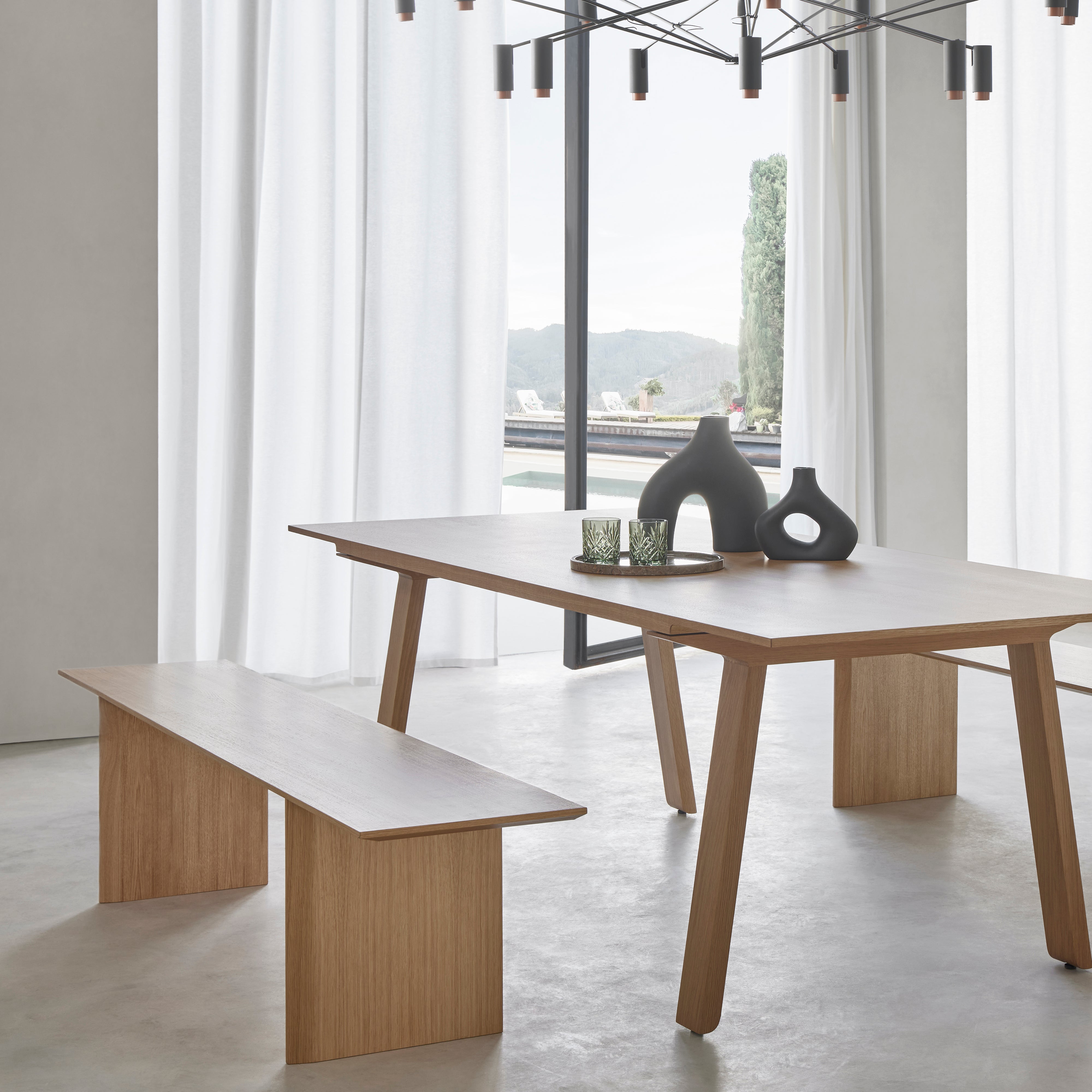 Velasca Bench