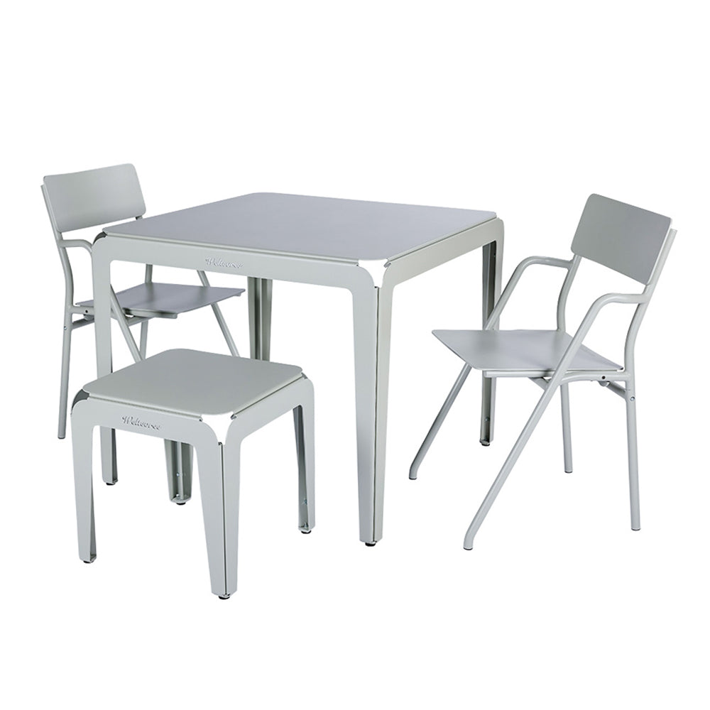 Bended Table: Outdoor