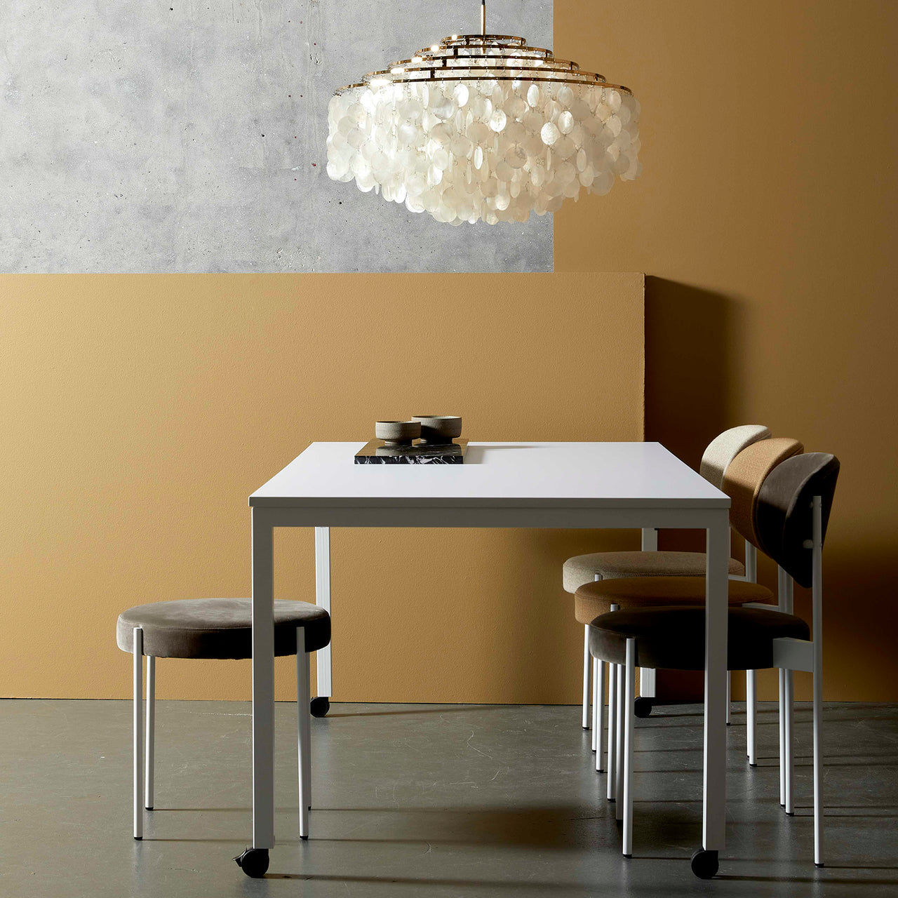 Panton Move Table