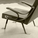 Digamma Armchair