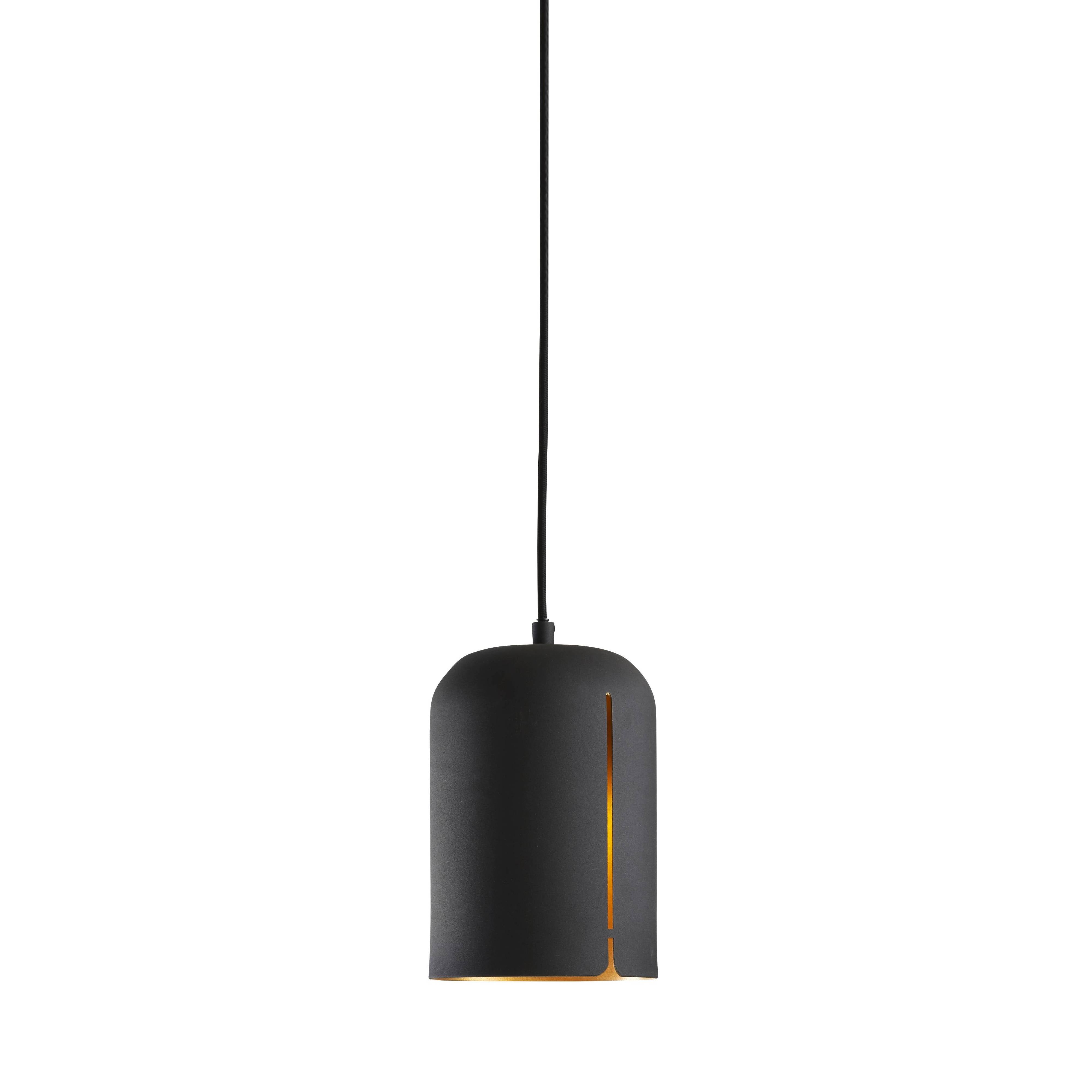 Gap Pendant Light: Short