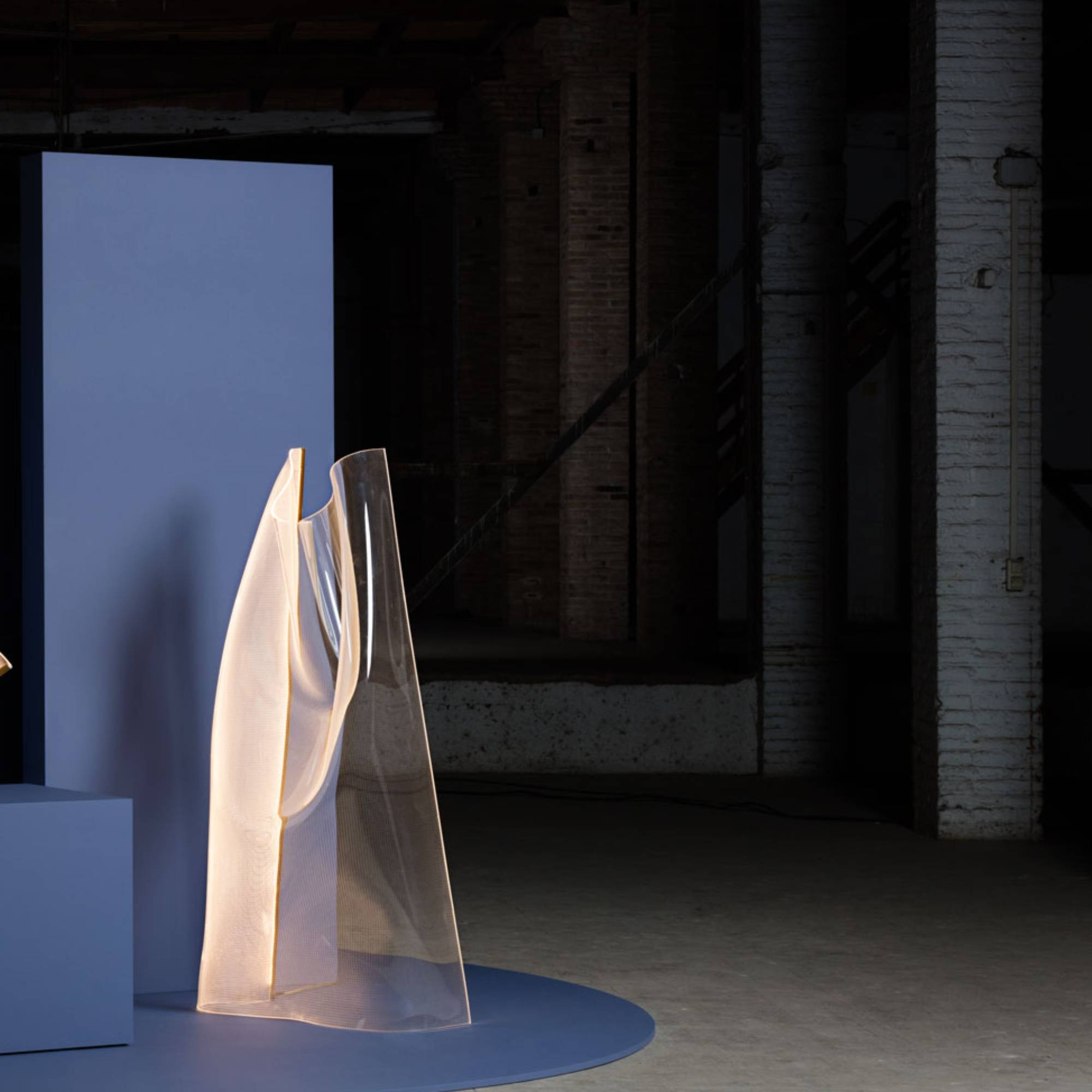 Gweilo Han Floor Lamp