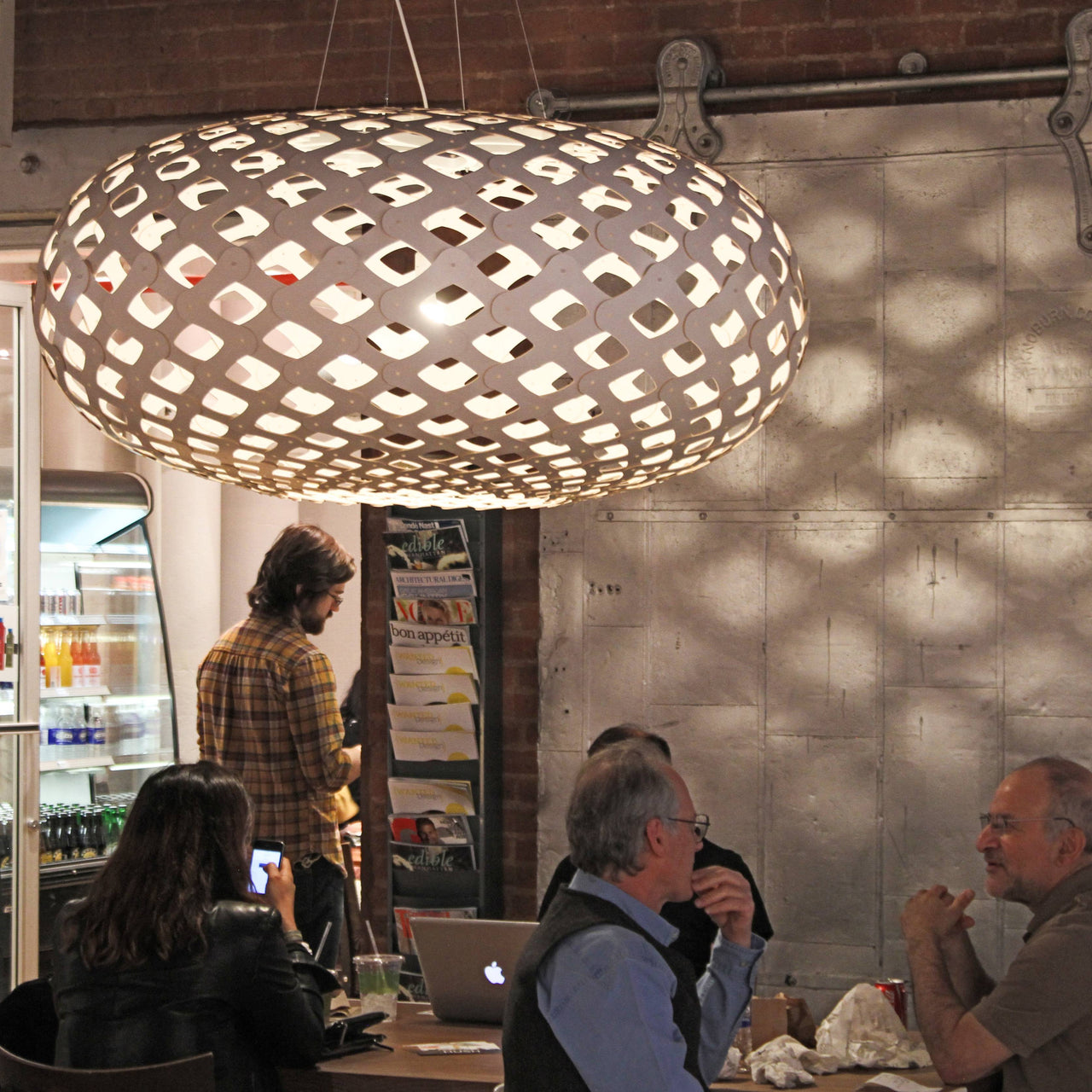 Kina Pendant Light: Medium