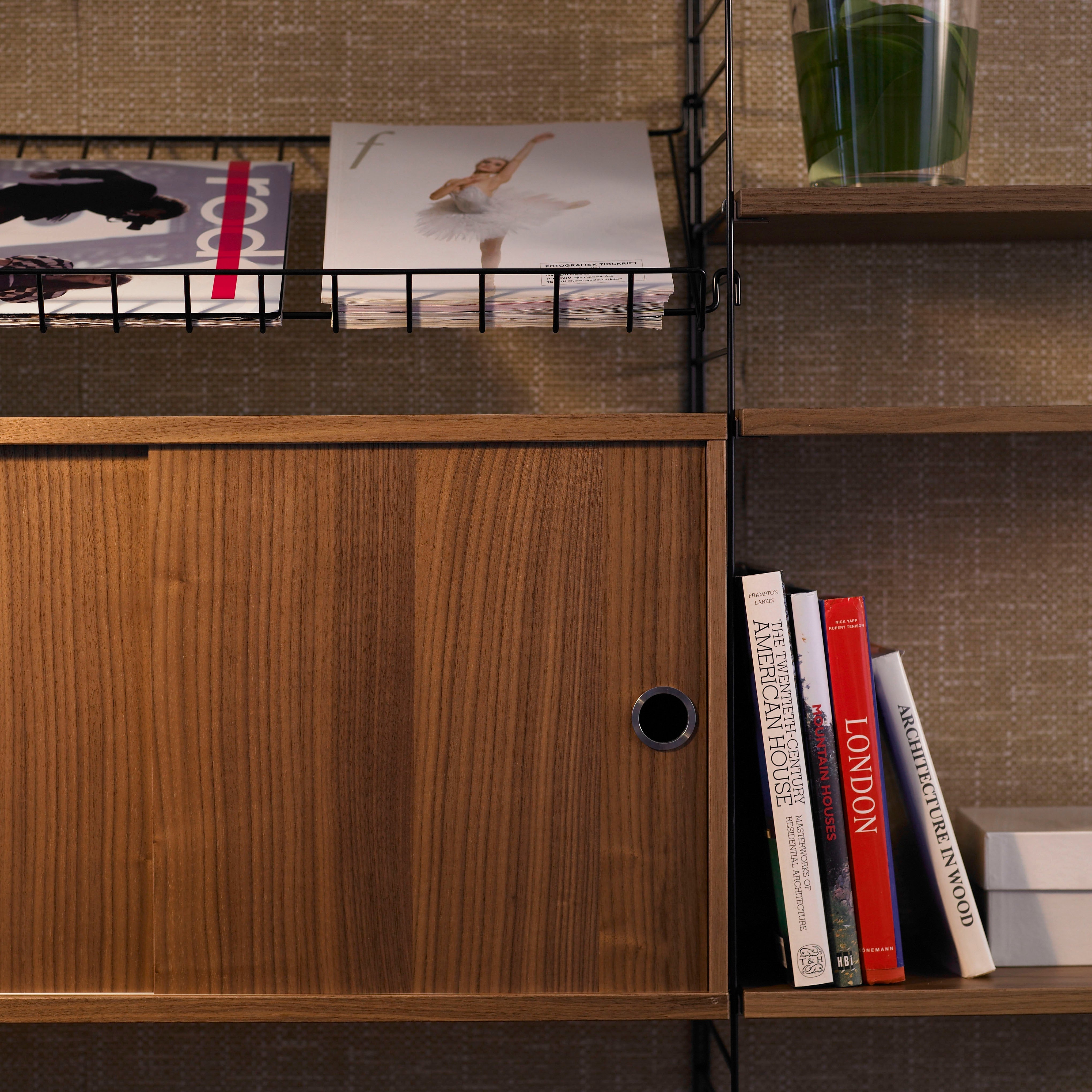 String Shelving System: Essentials