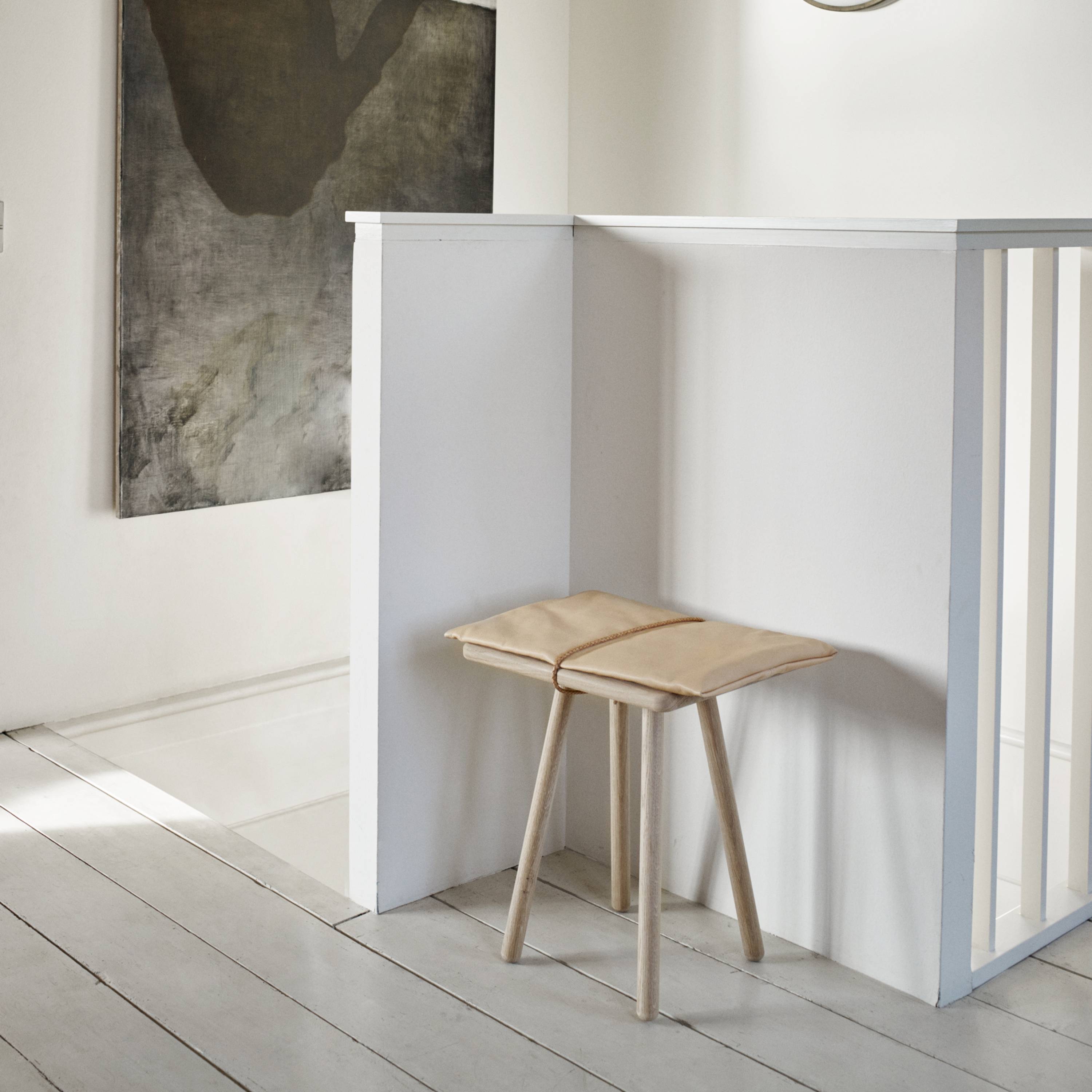 Georg Jubilee Stool