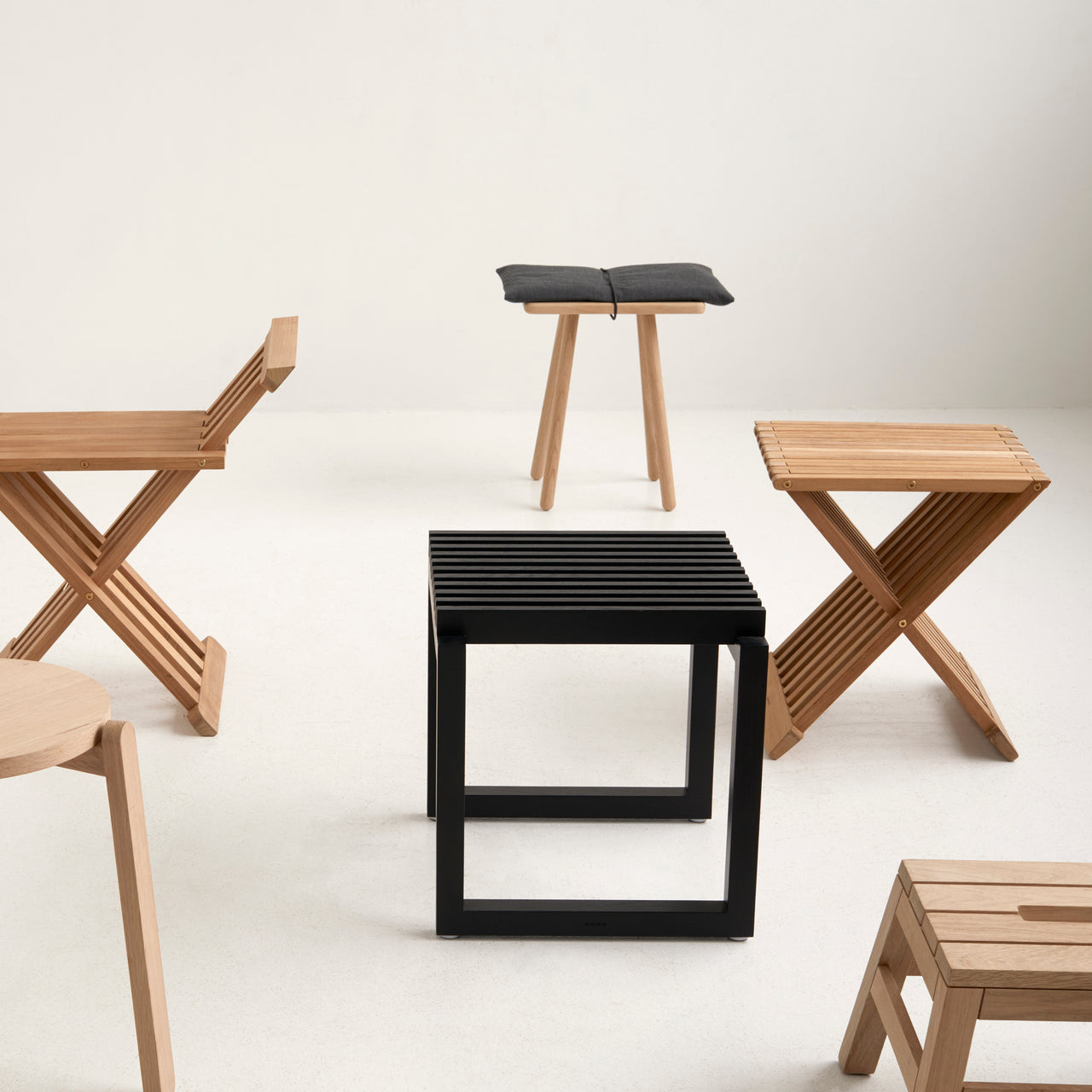 Fionia Stool