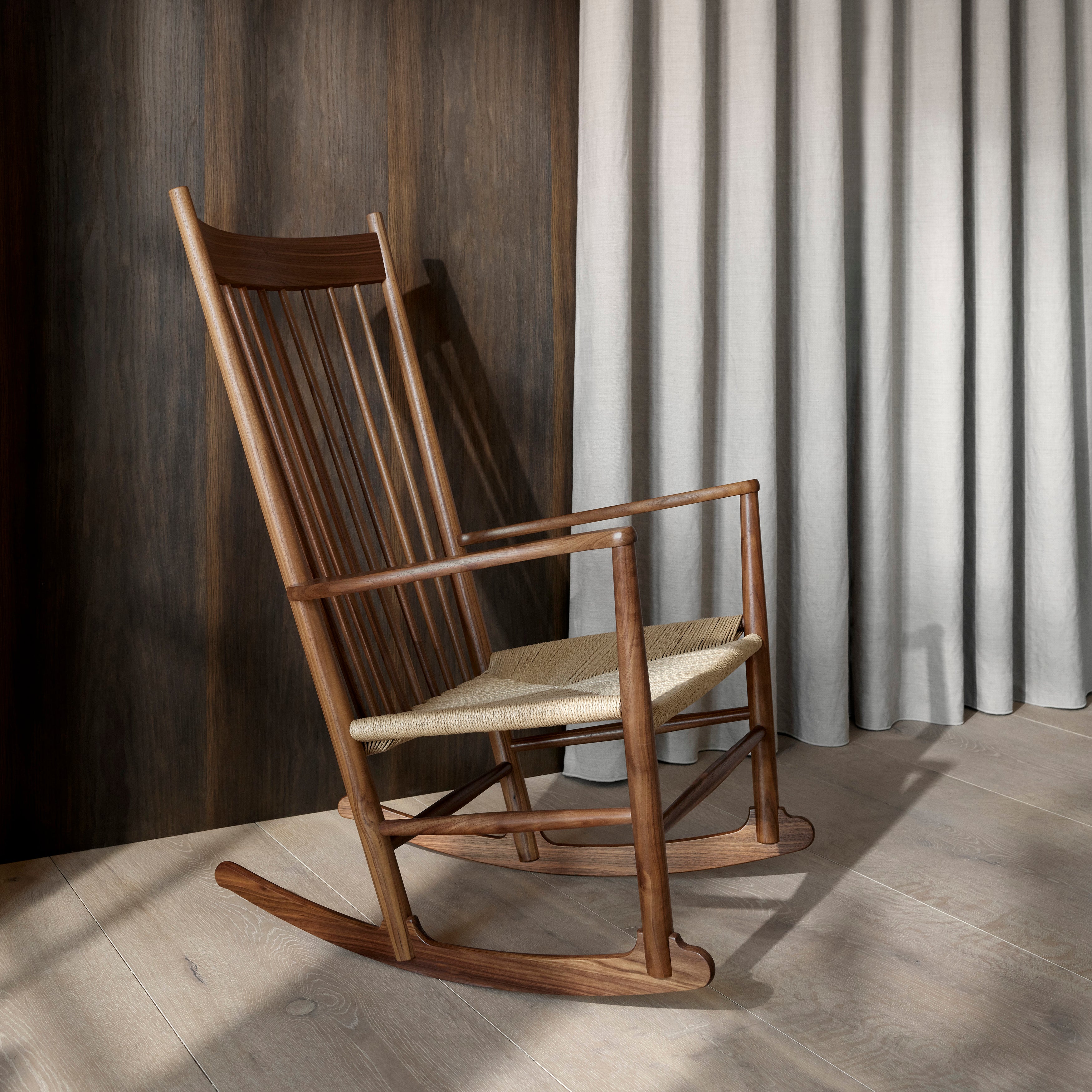 Wegner J16 Rocking Chair