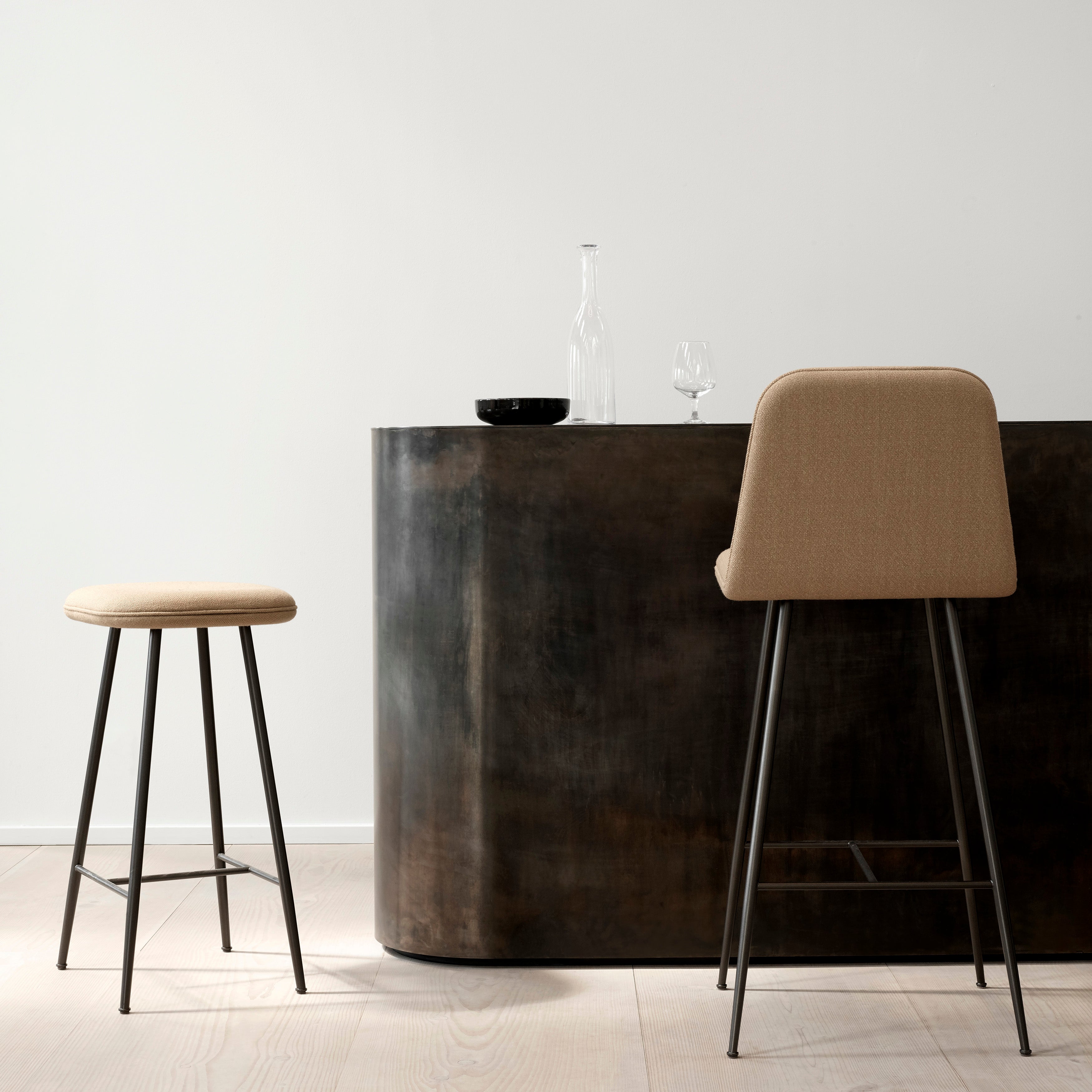 Spine Bar + Counter Stool: Metal Base