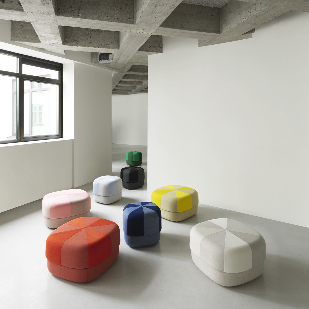 Circus Duo Pouf