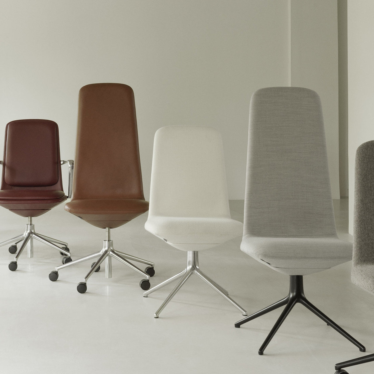 Off Chair 4 Legs: Low