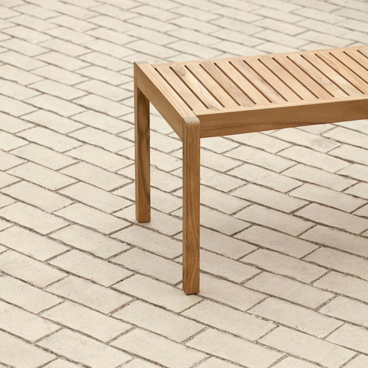 AH912 Outdoor Table Bench