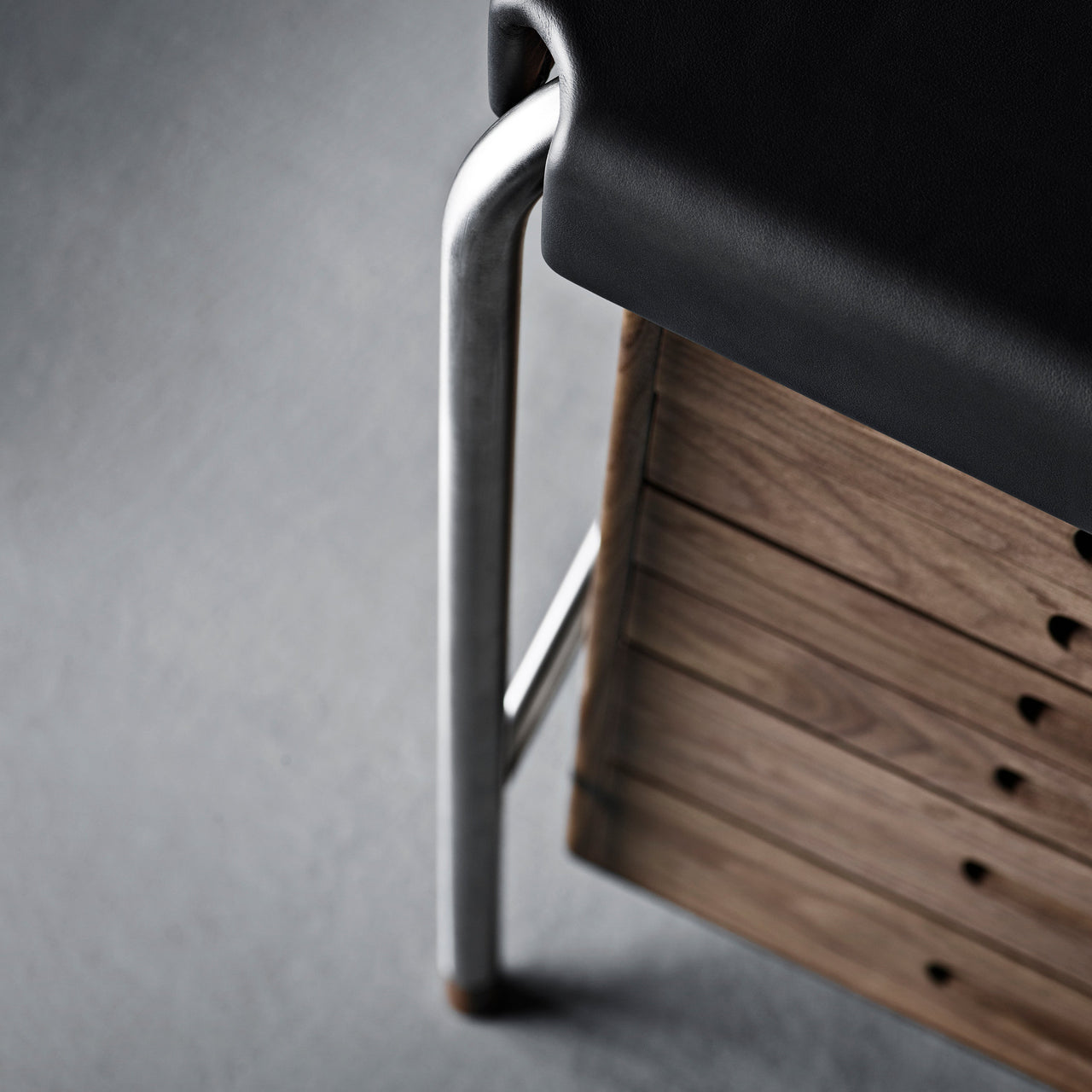 AJ52 Society Table with Lamp