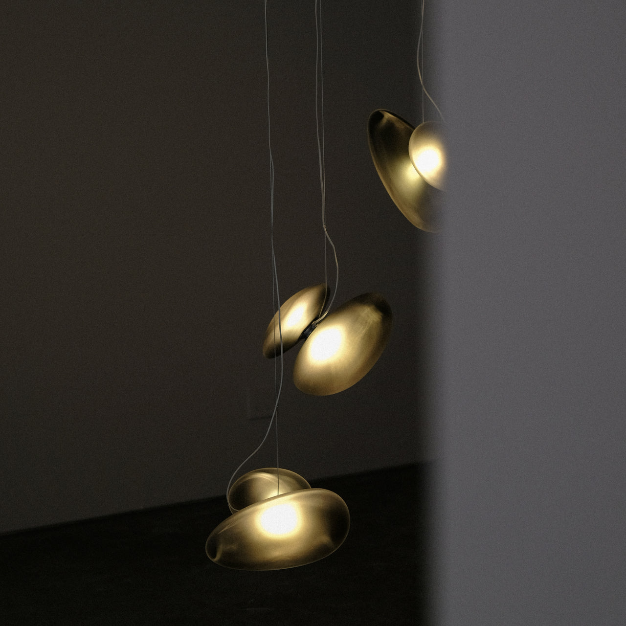 Pebble Chandelier 12: Helix
