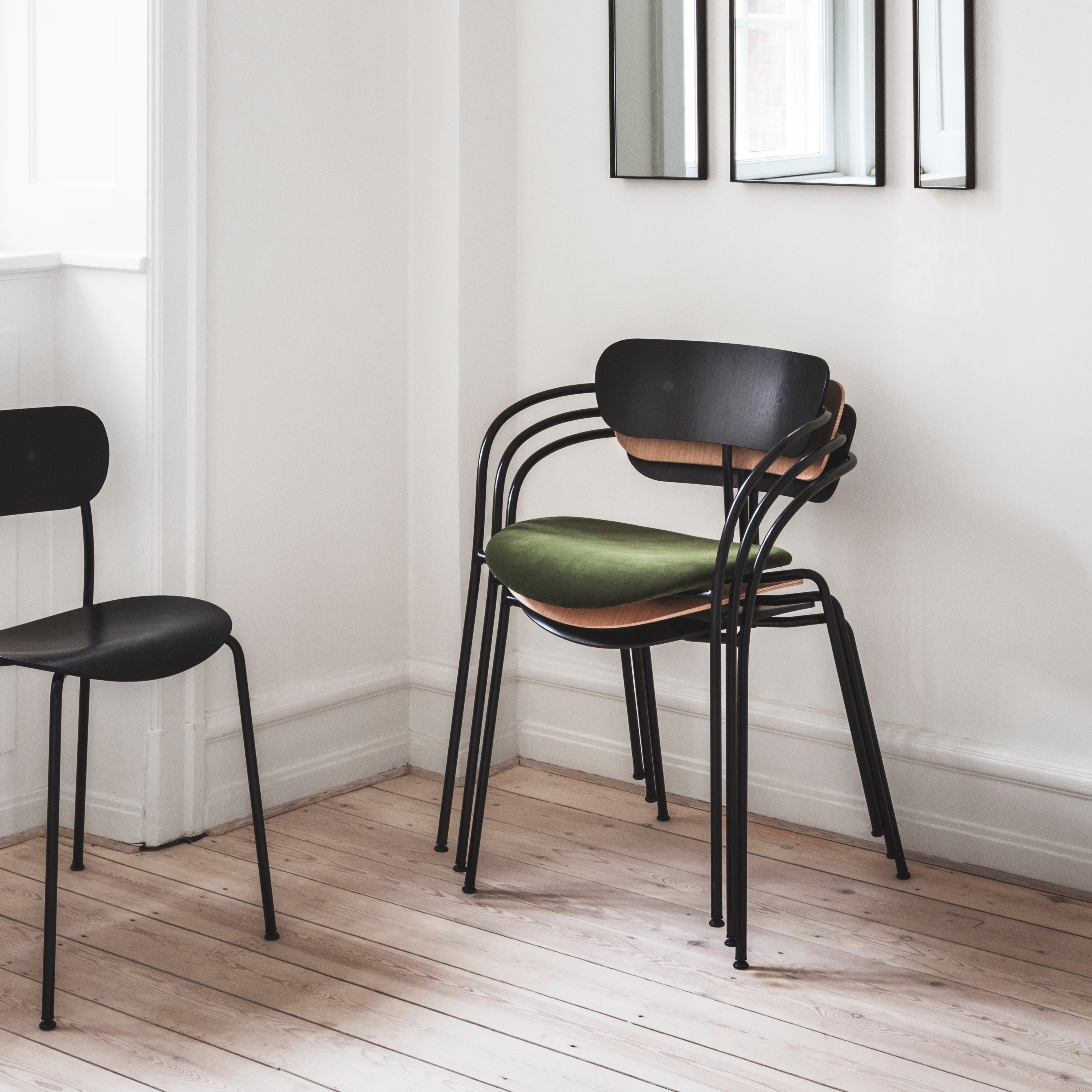 Pavilion Armchair AV2: Set of 2