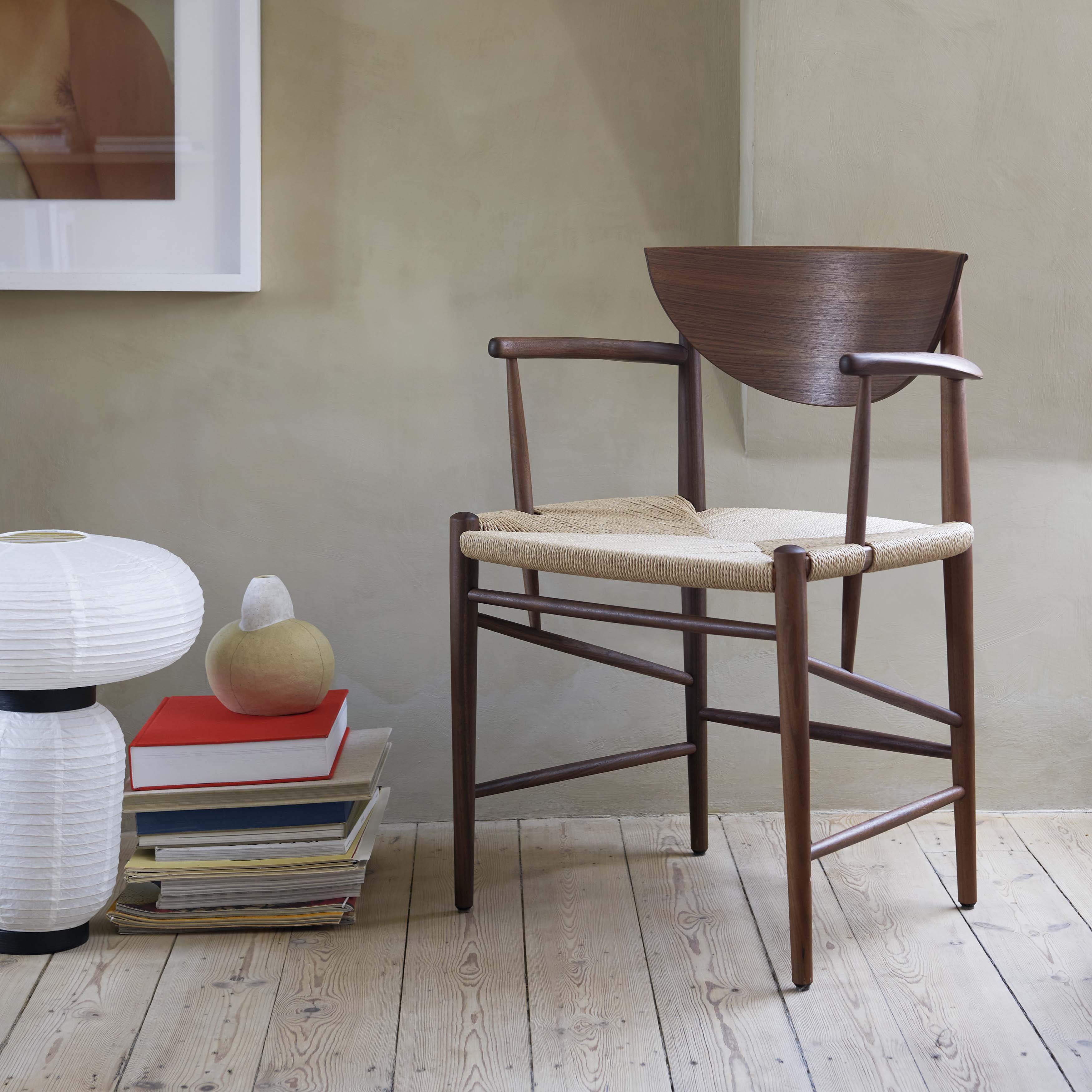 Drawn Armchair HM4