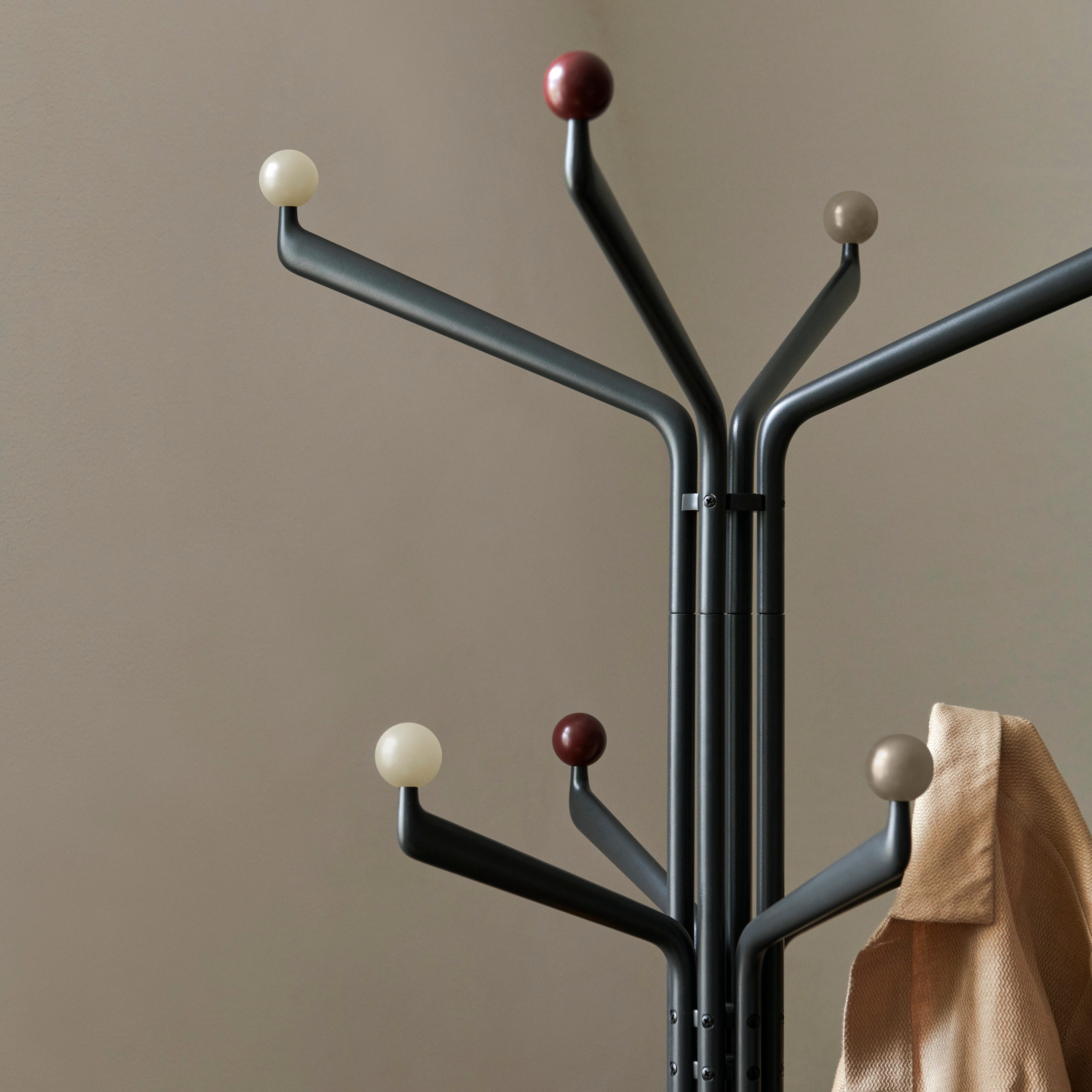 Capture Coat Stand SC77