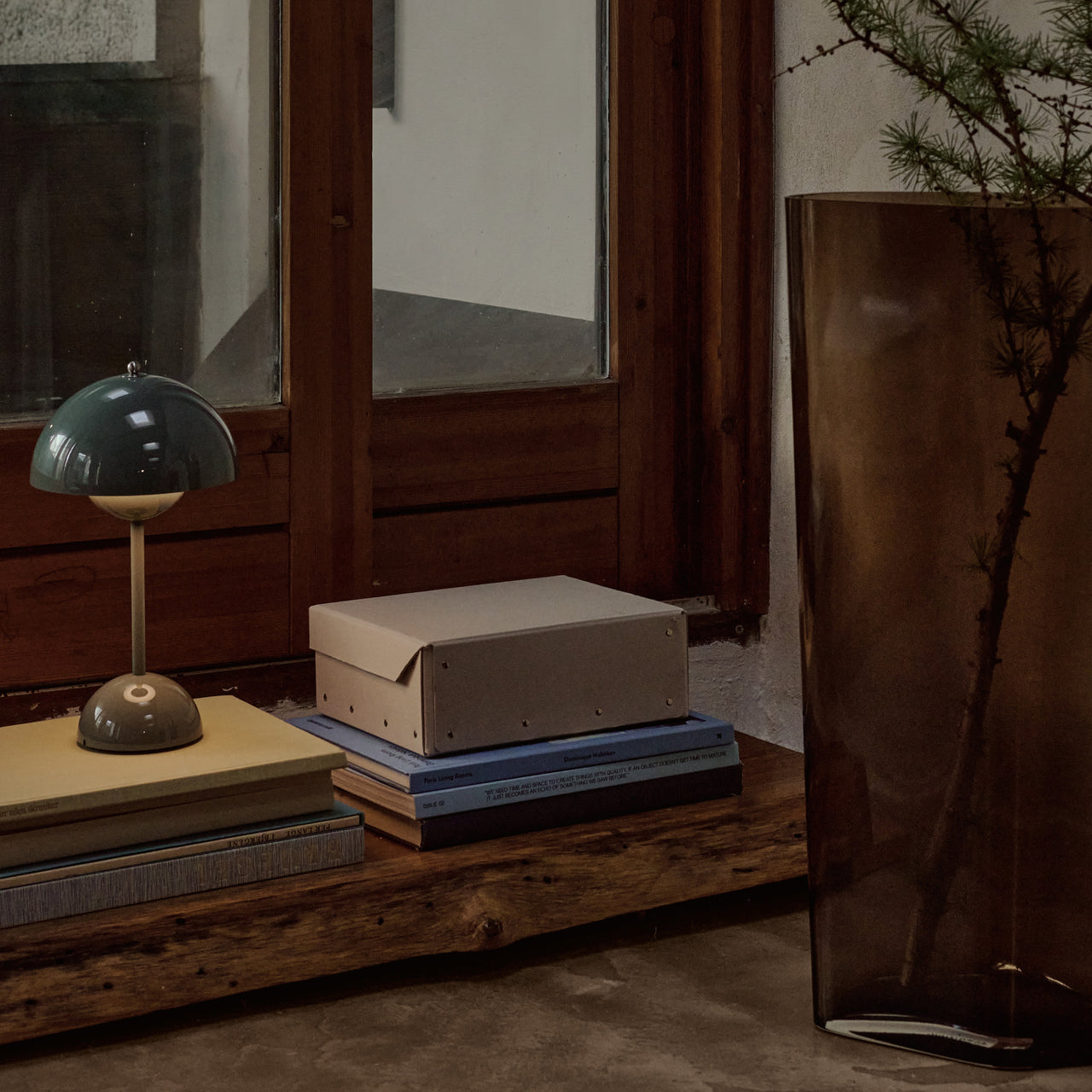 Flowerpot Portable Table Lamp: VP9