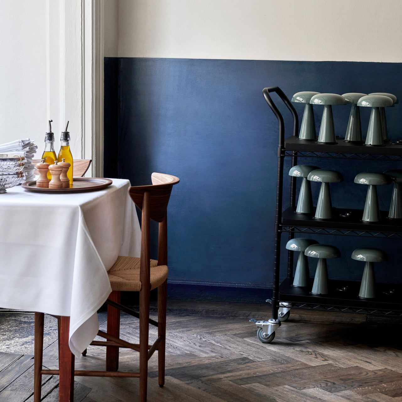 Como SC53 Portable Table Lamp