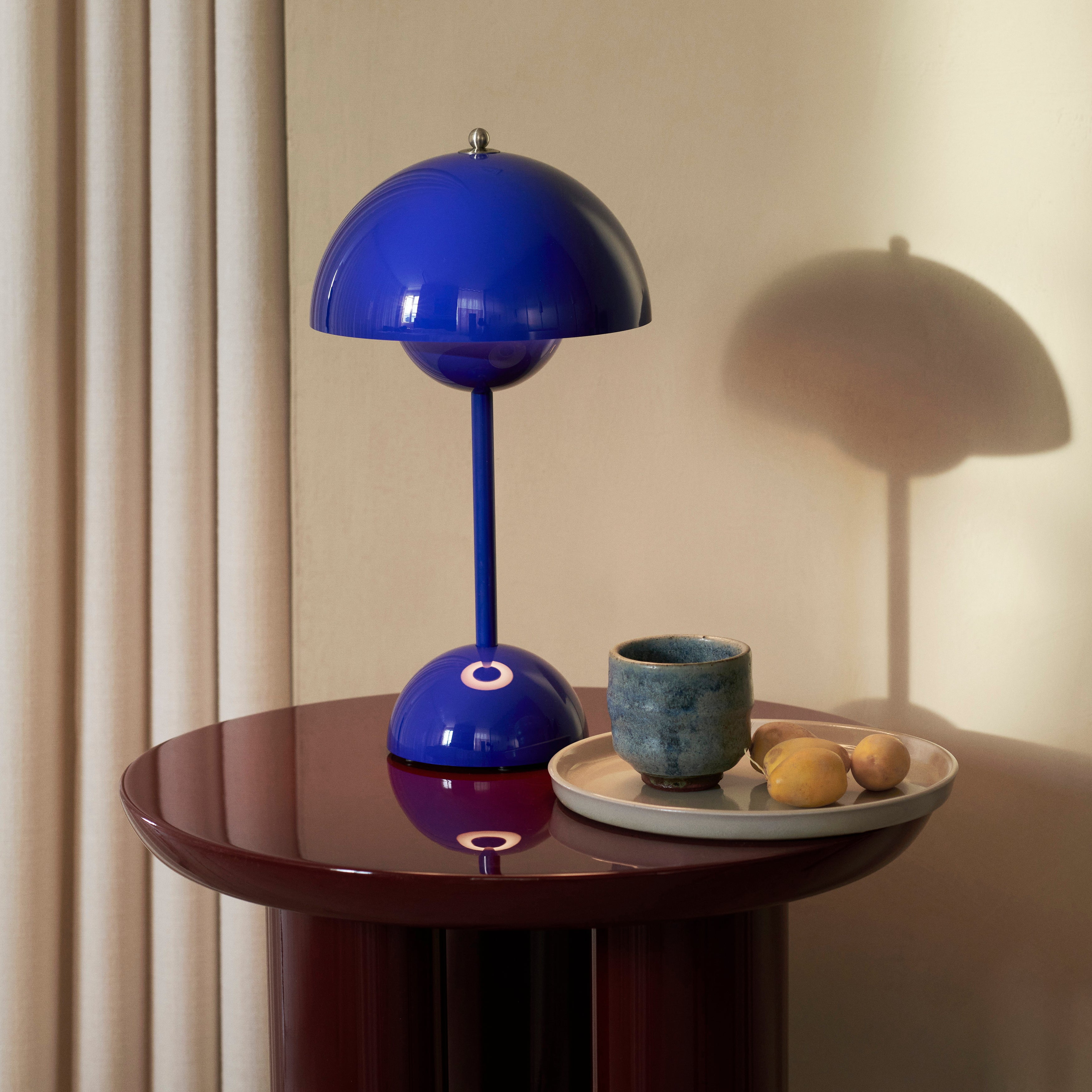 Flowerpot Portable Table Lamp: VP9