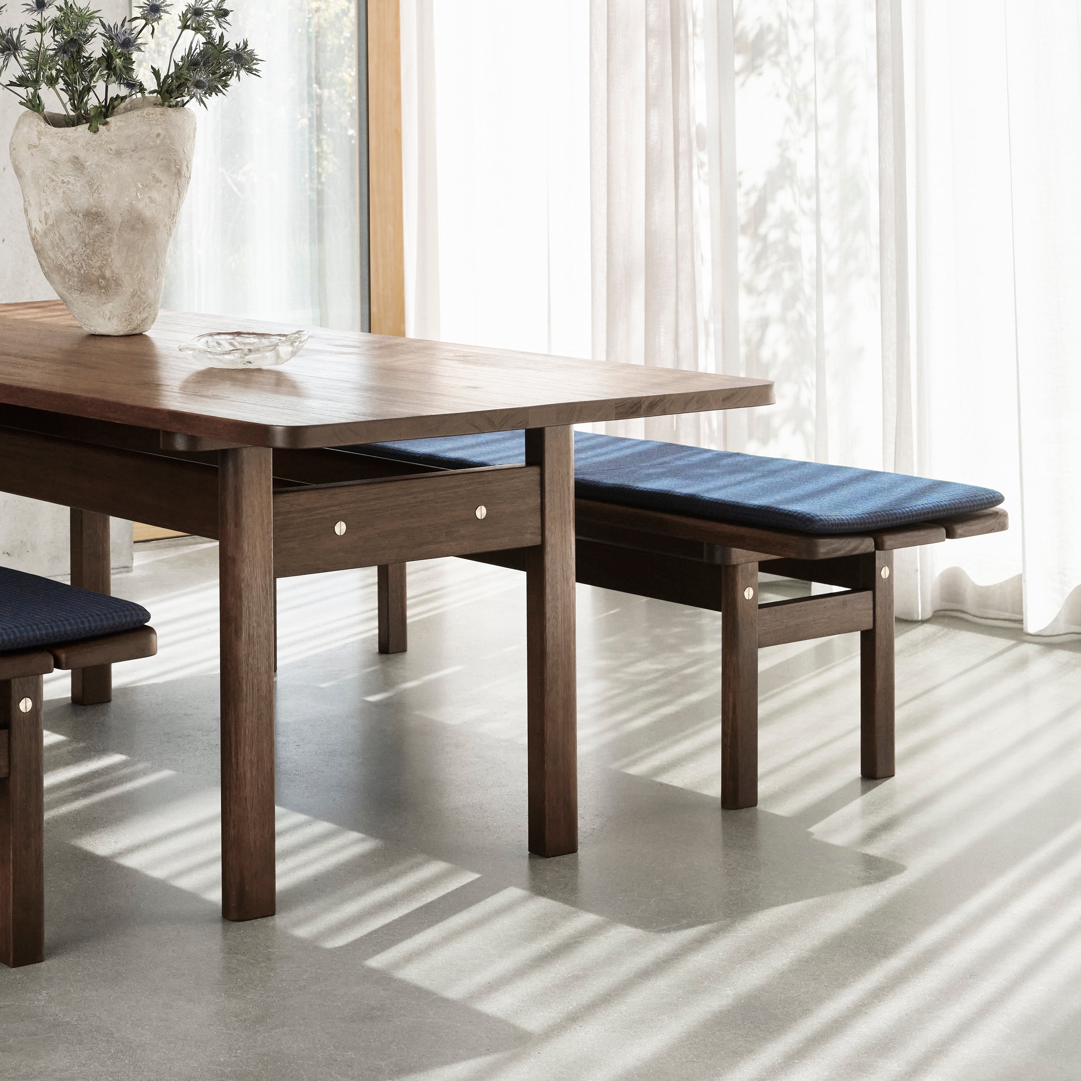 BM0700 Asserbo Bench with Cushion
