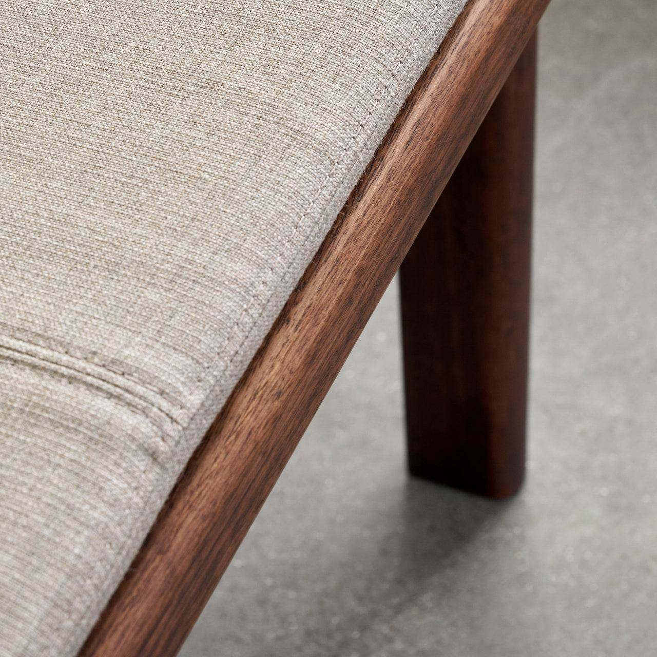 BM0699 Asserbo Bench with Backrest + Cushion