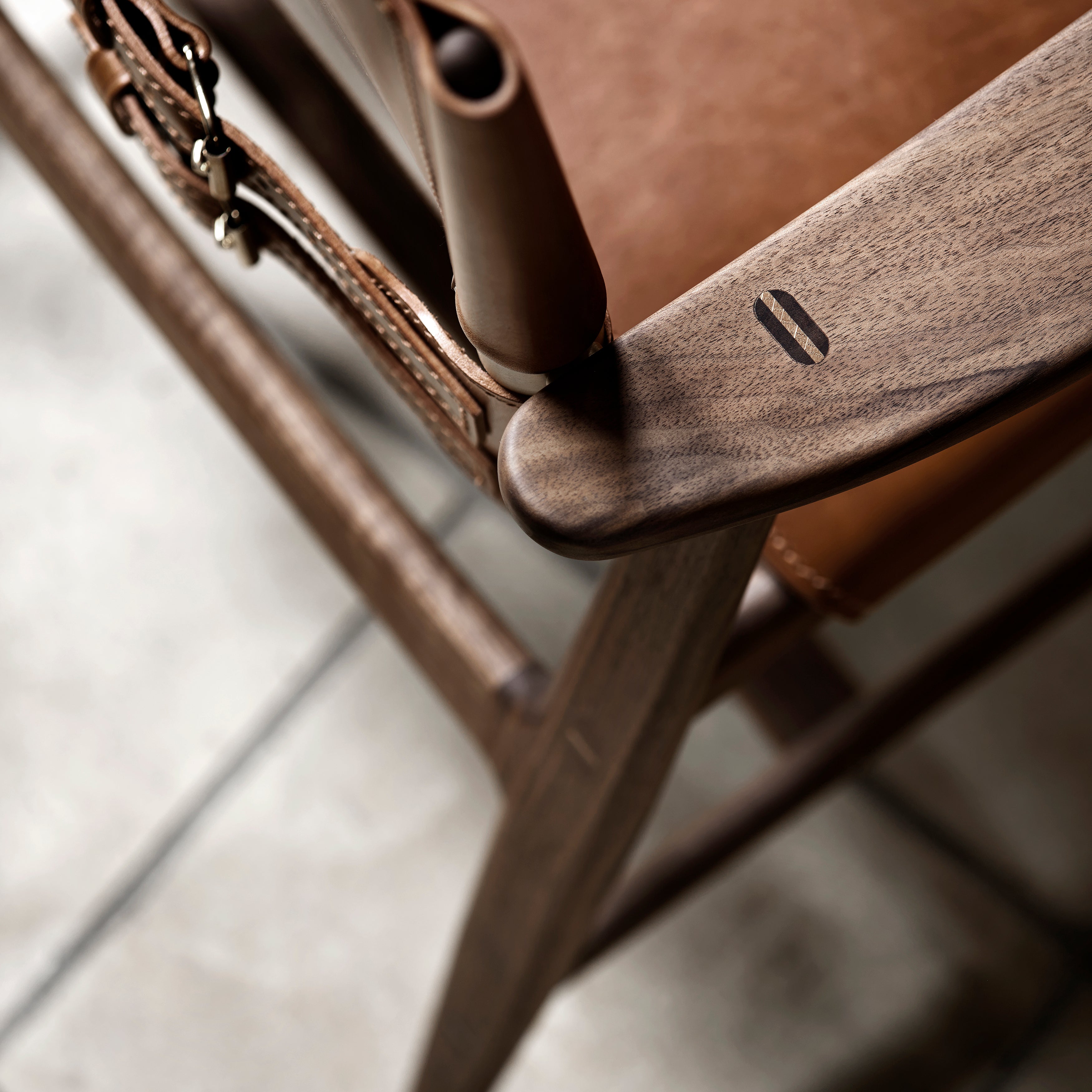 BM1106 Huntsman Chair